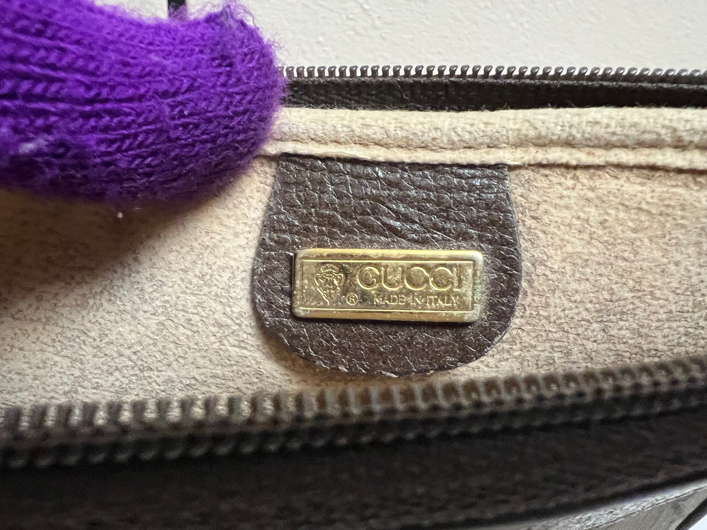 SUPREME CROSSBODY