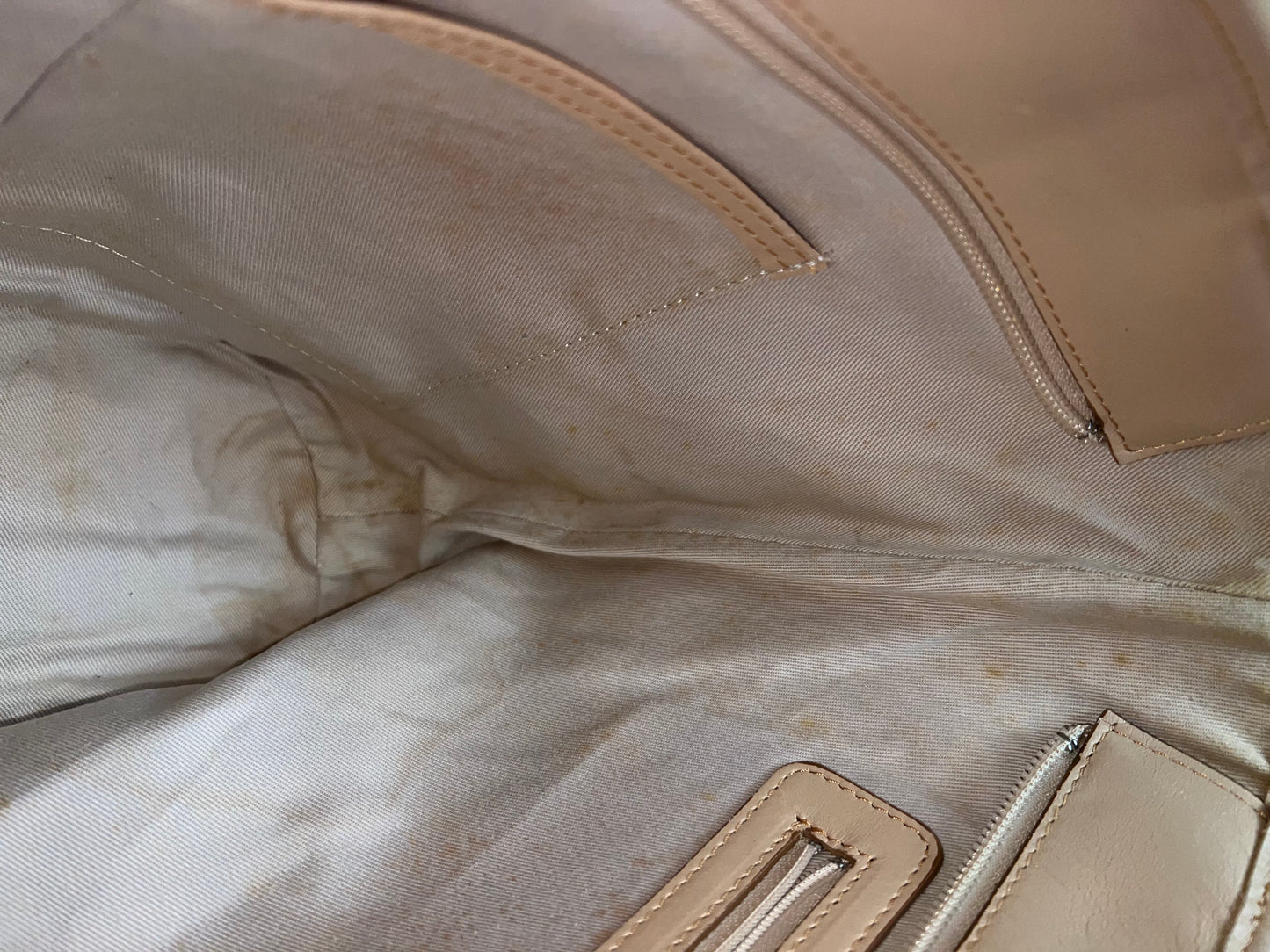 B_B TOTE