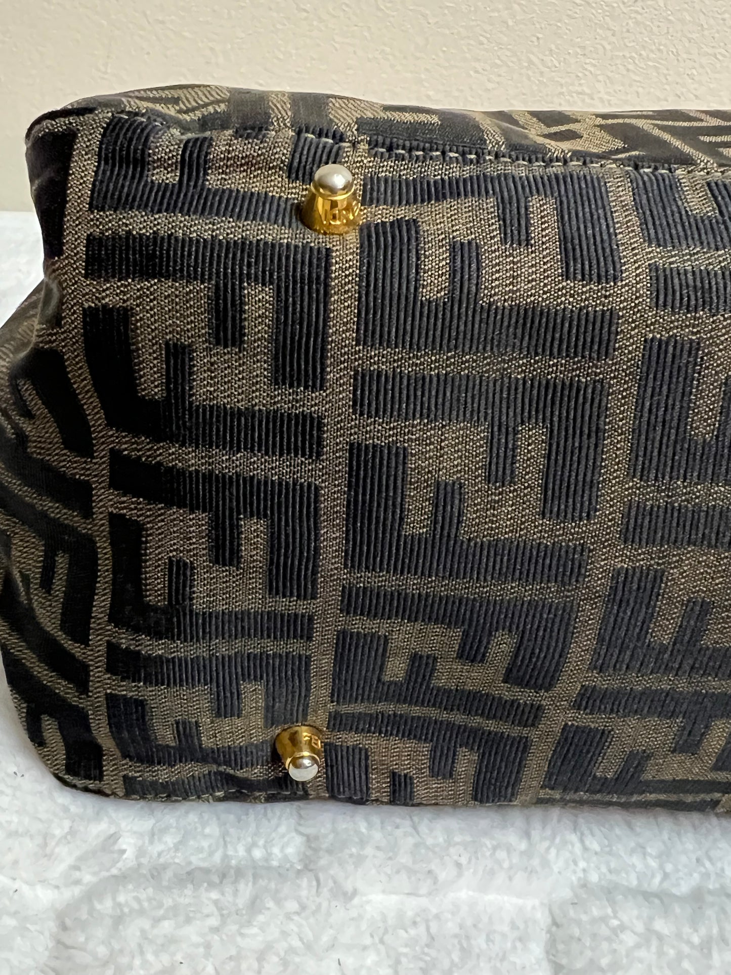 F_E_N_D_I TOTE