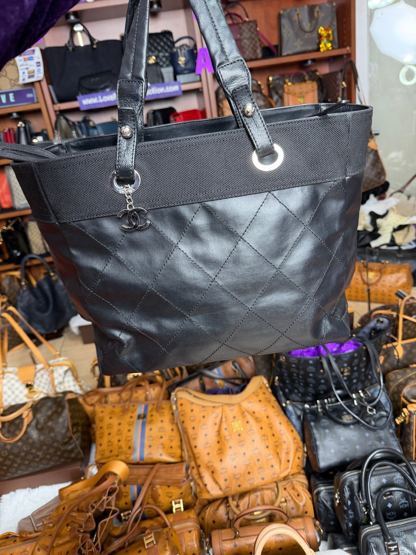 CHANEL TOTE