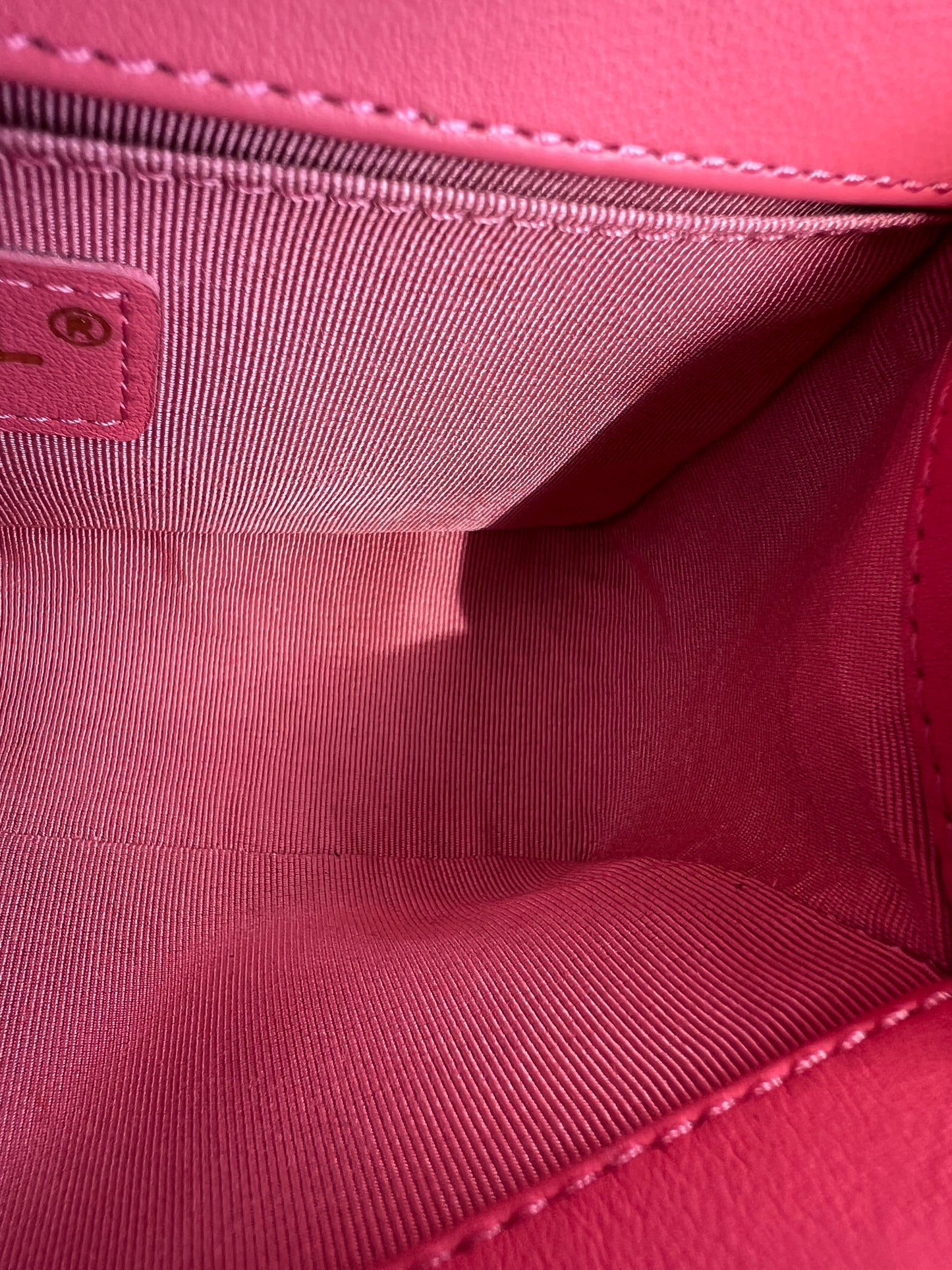 BOY FLAP CHEVRON CALFSKIN SMALL PINK