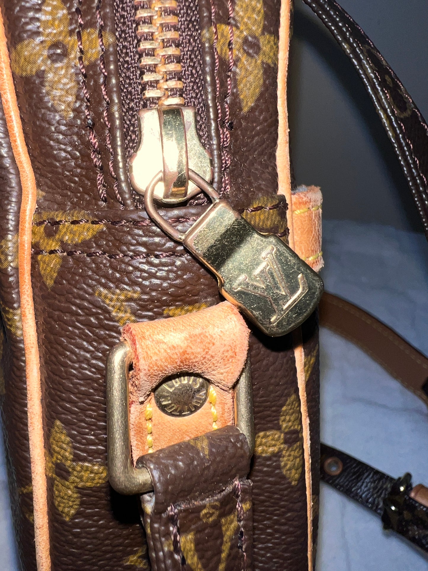 DANUBE CROSSBODY MONO