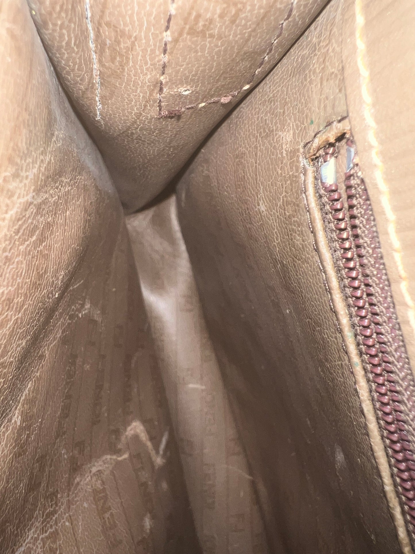F E N D I CROSSBODY