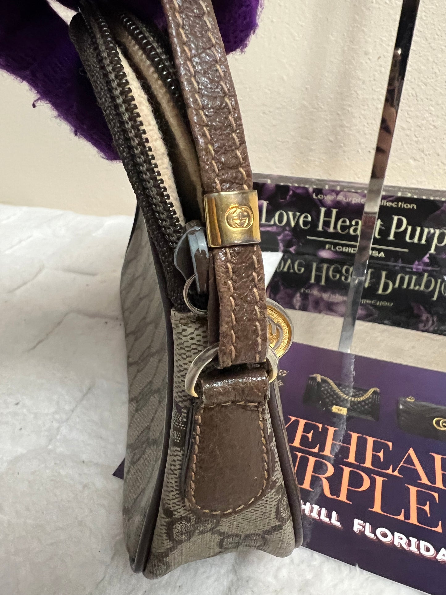 SUPREME CROSSBODY