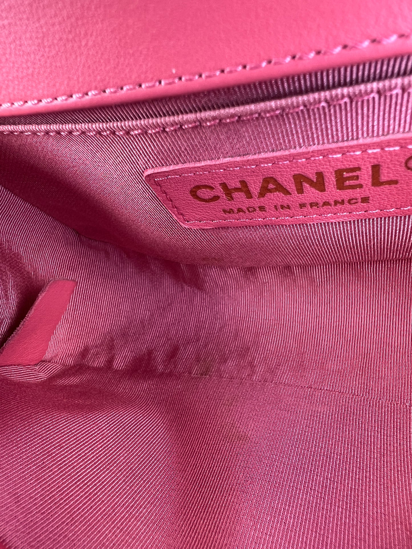 BOY FLAP CHEVRON CALFSKIN SMALL PINK