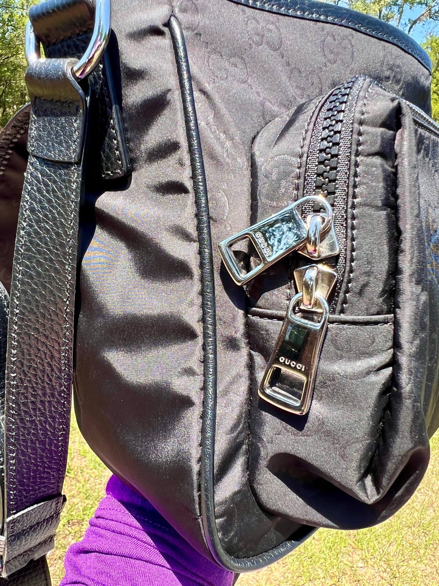MESSENGER BAG BLACK