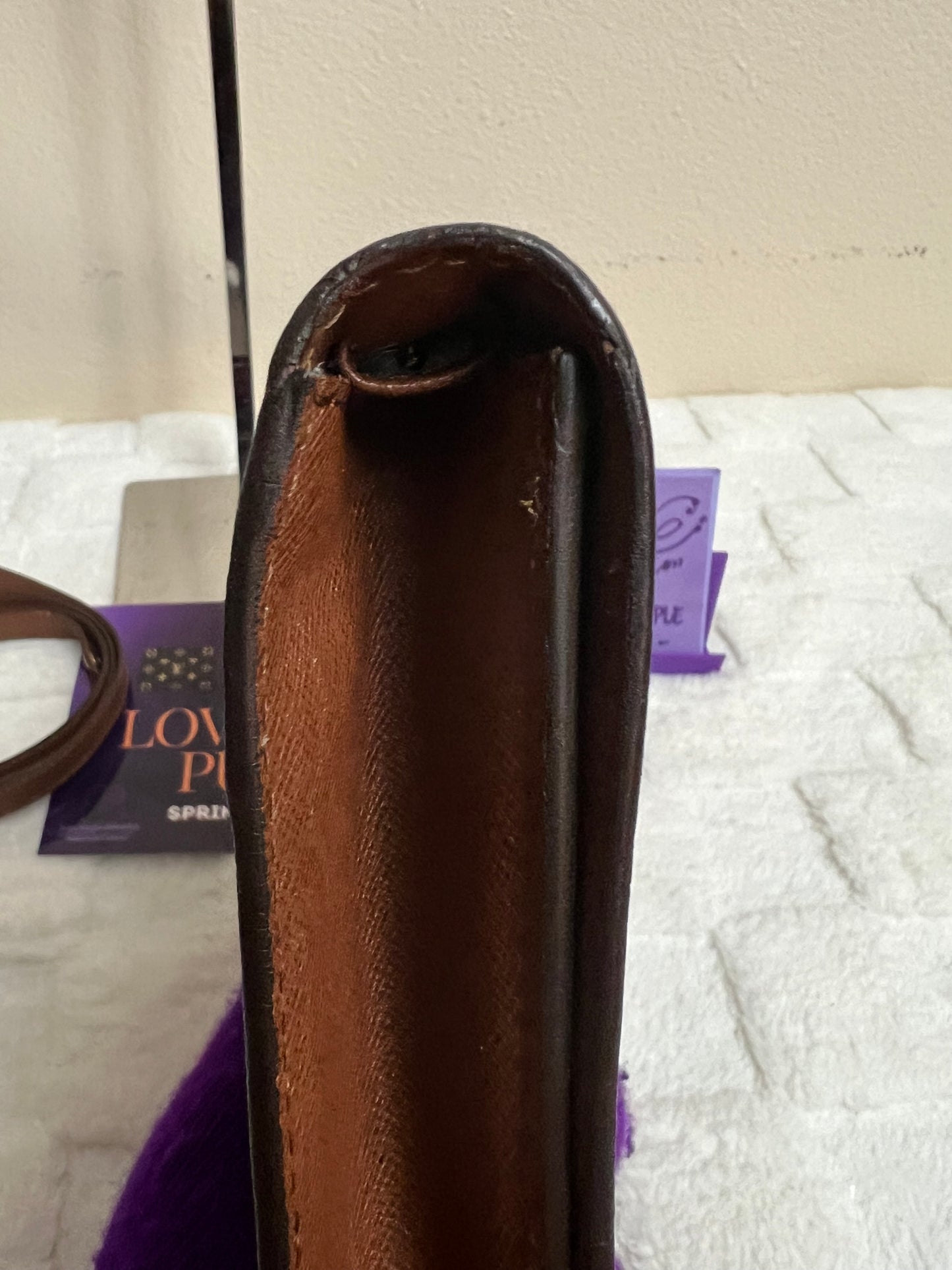 BORDEAUX 24 CROSSBODY