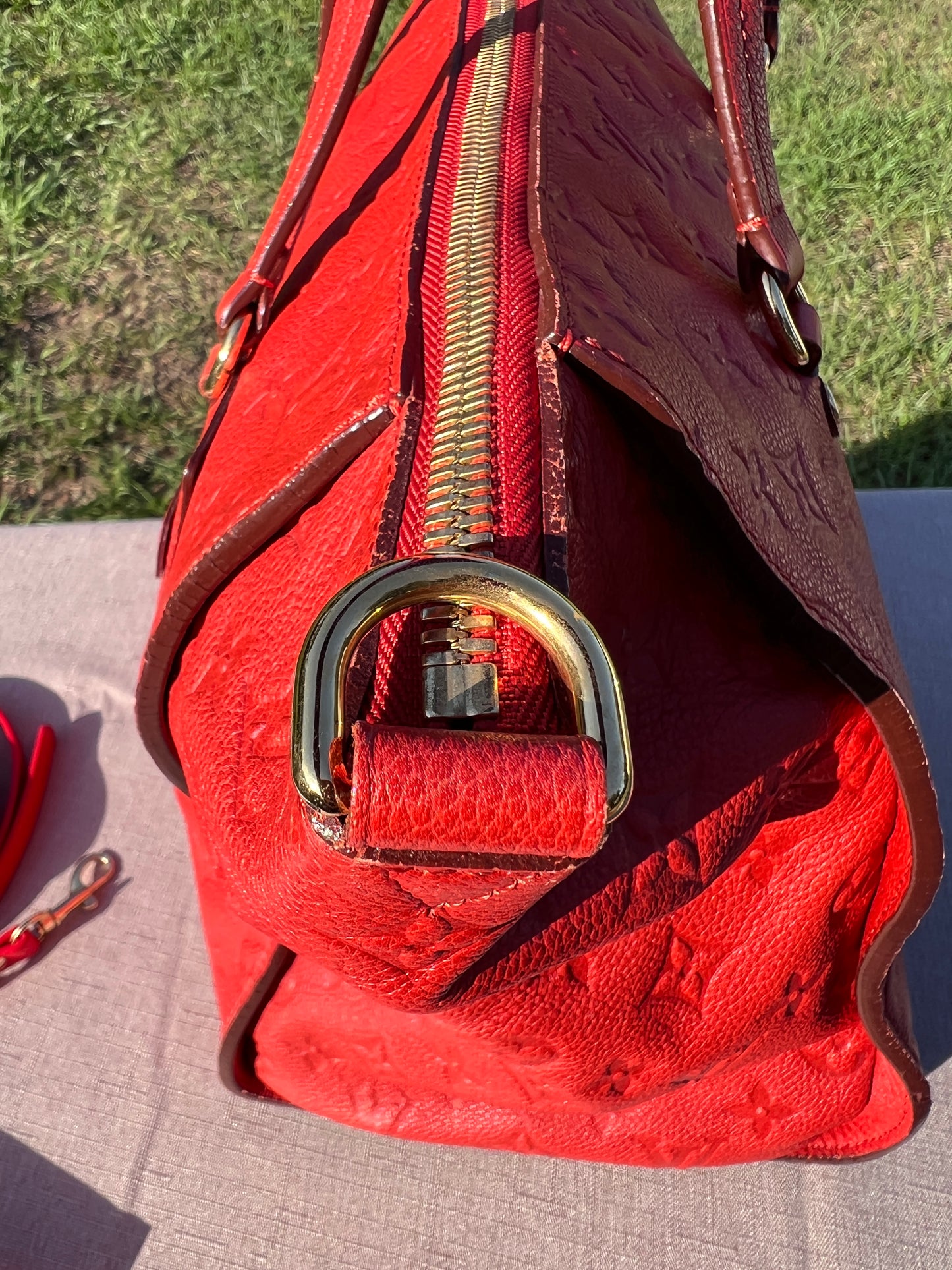 LUMINEUSE EMPRIENTE RED PM