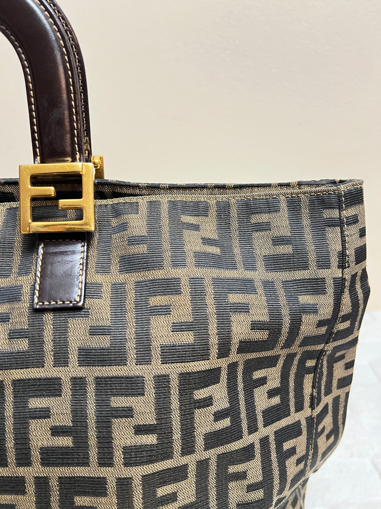 F_E_N_D_I TOTE