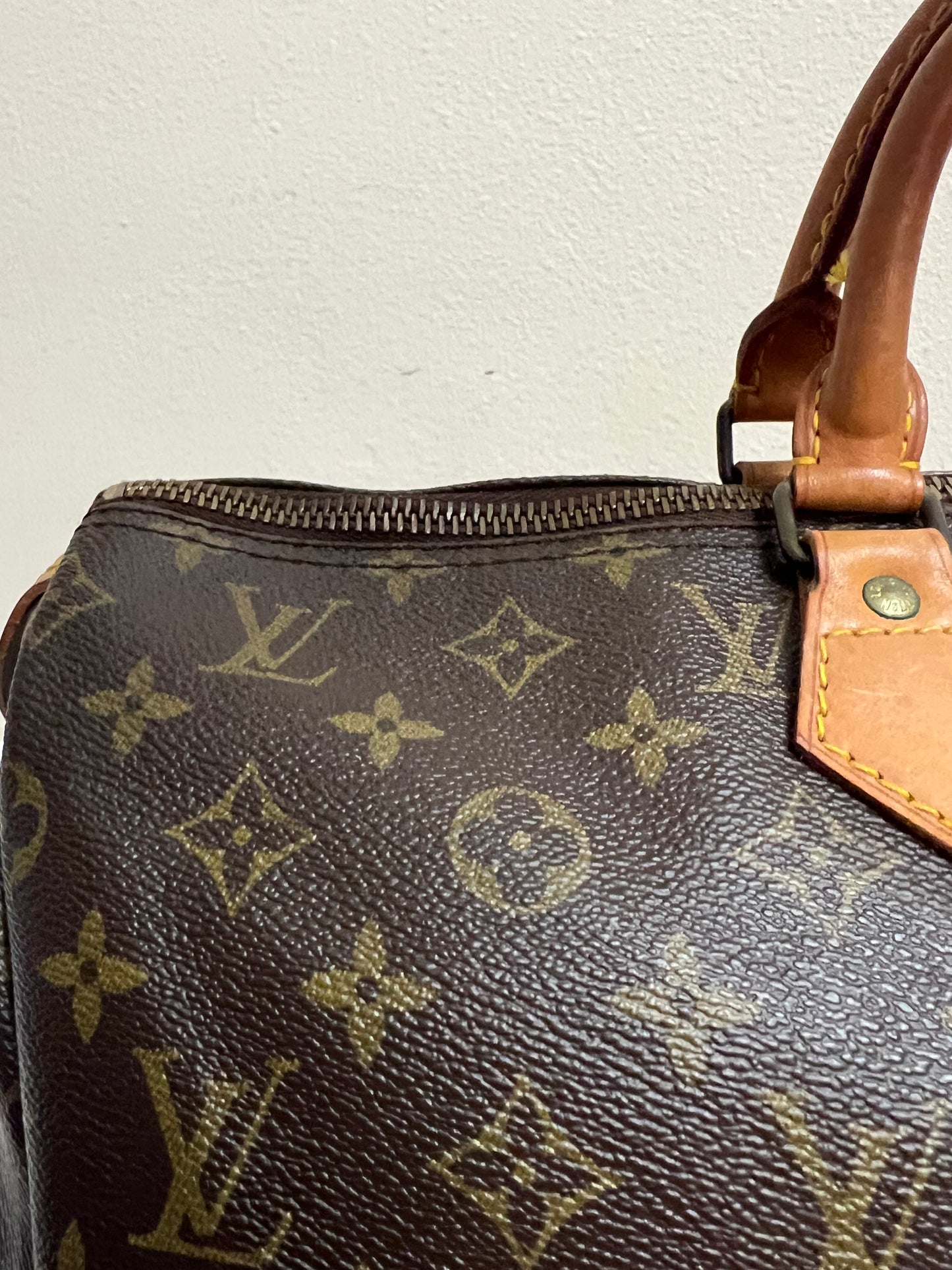 SPEEDY 40 MONOGRAM