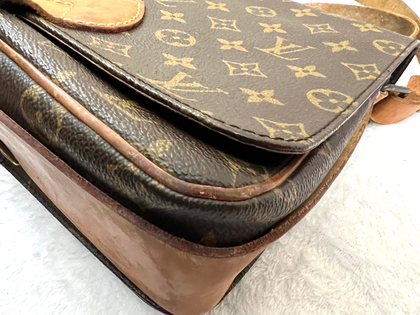 CARTOUCHIERE GM MONOGRAM
