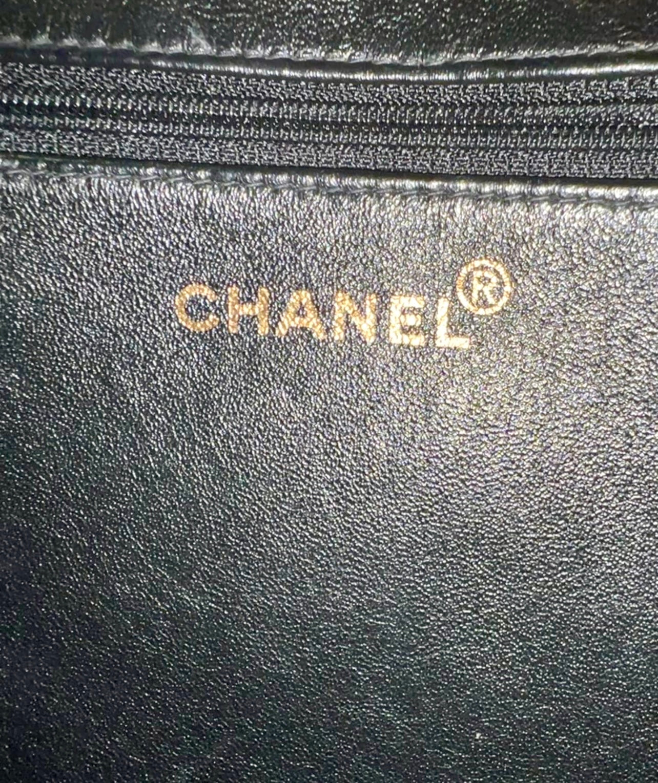 MEDALLION BLACK GHW