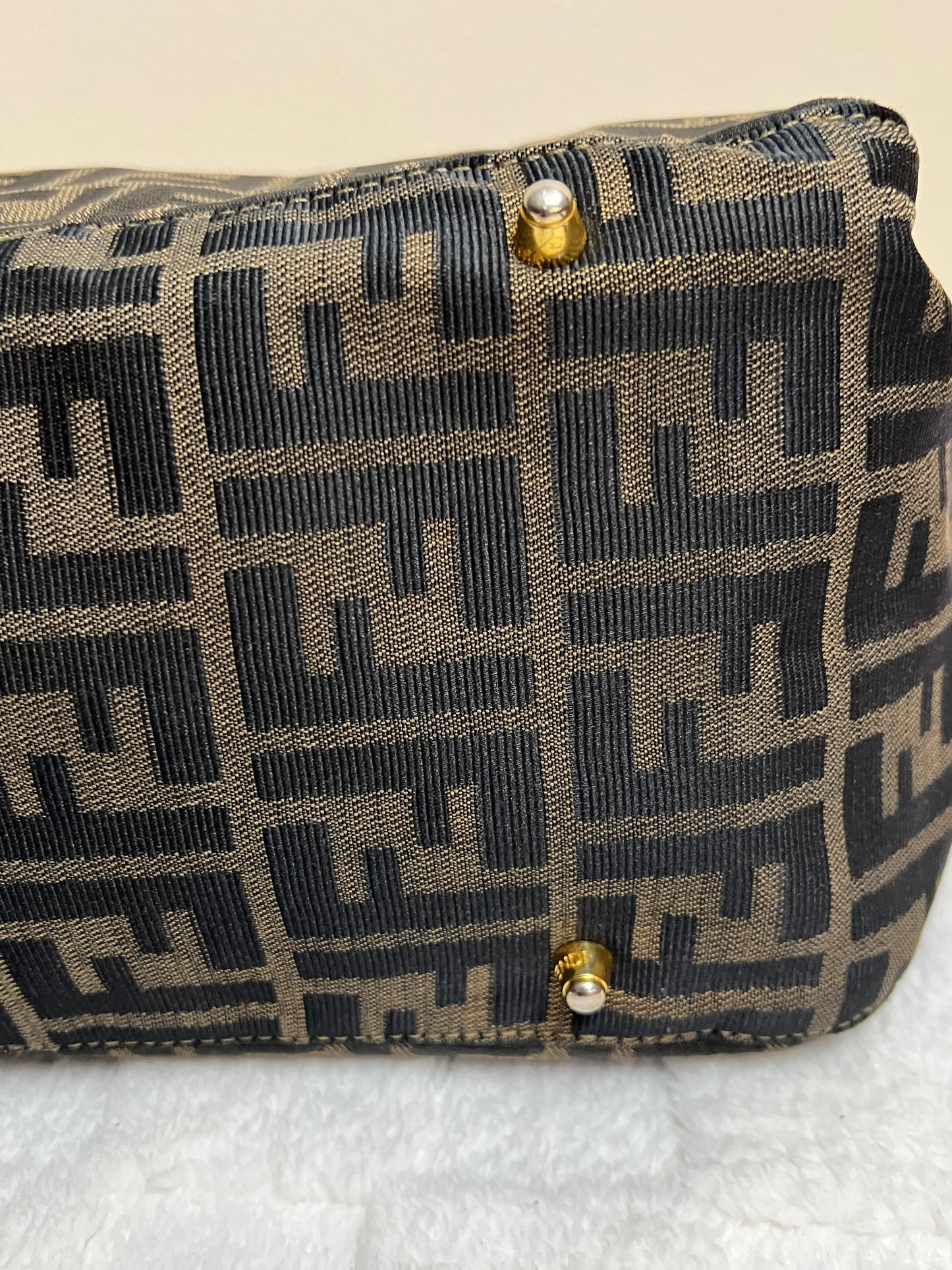 F_E_N_D_I TOTE