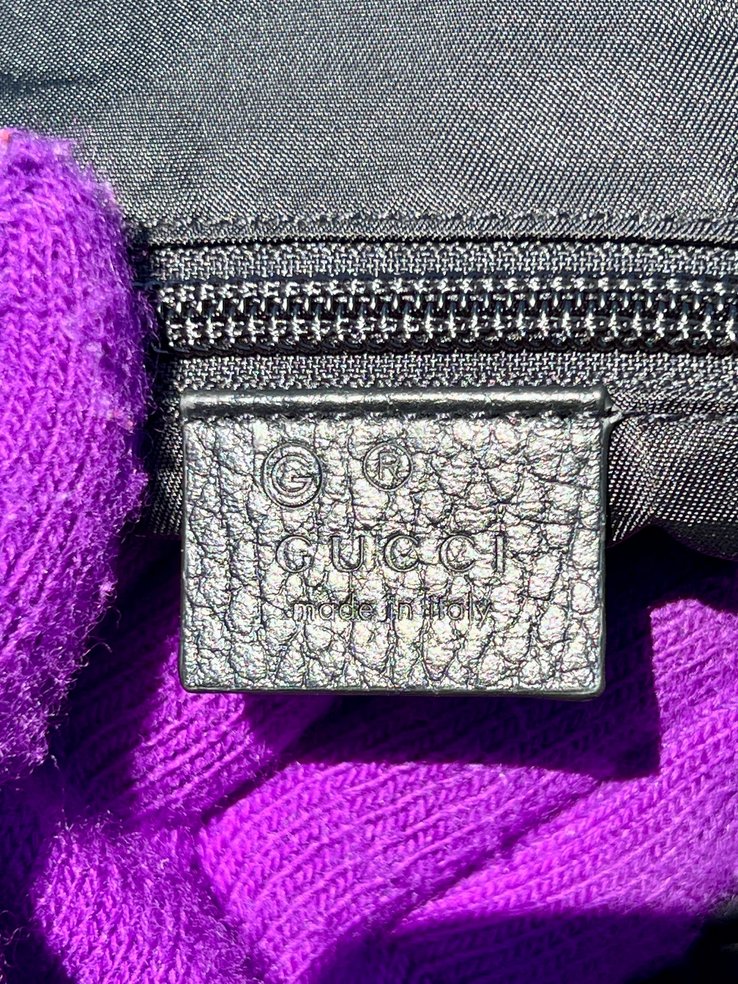 MESSENGER BAG BLACK