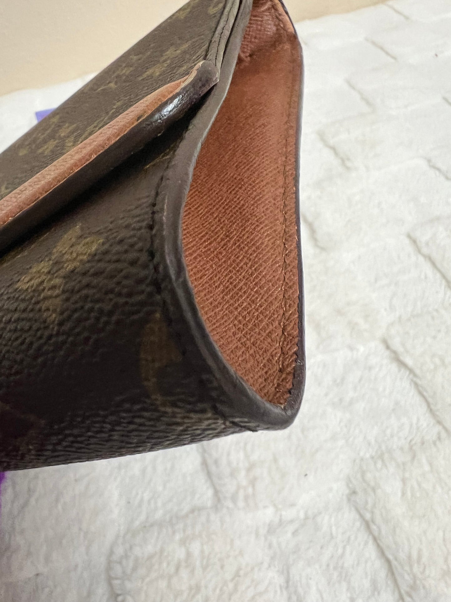 BORDEAUX 24 CROSSBODY
