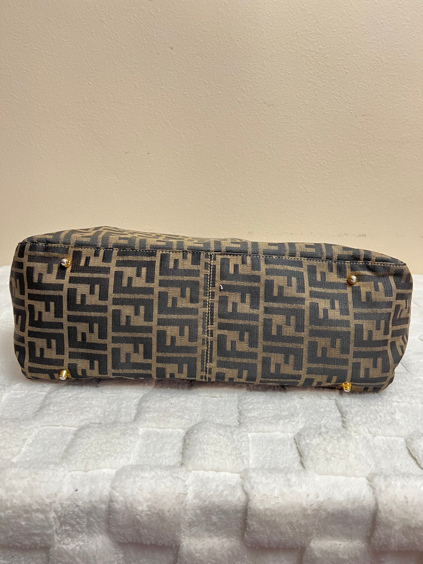 F_E_N_D_I TOTE