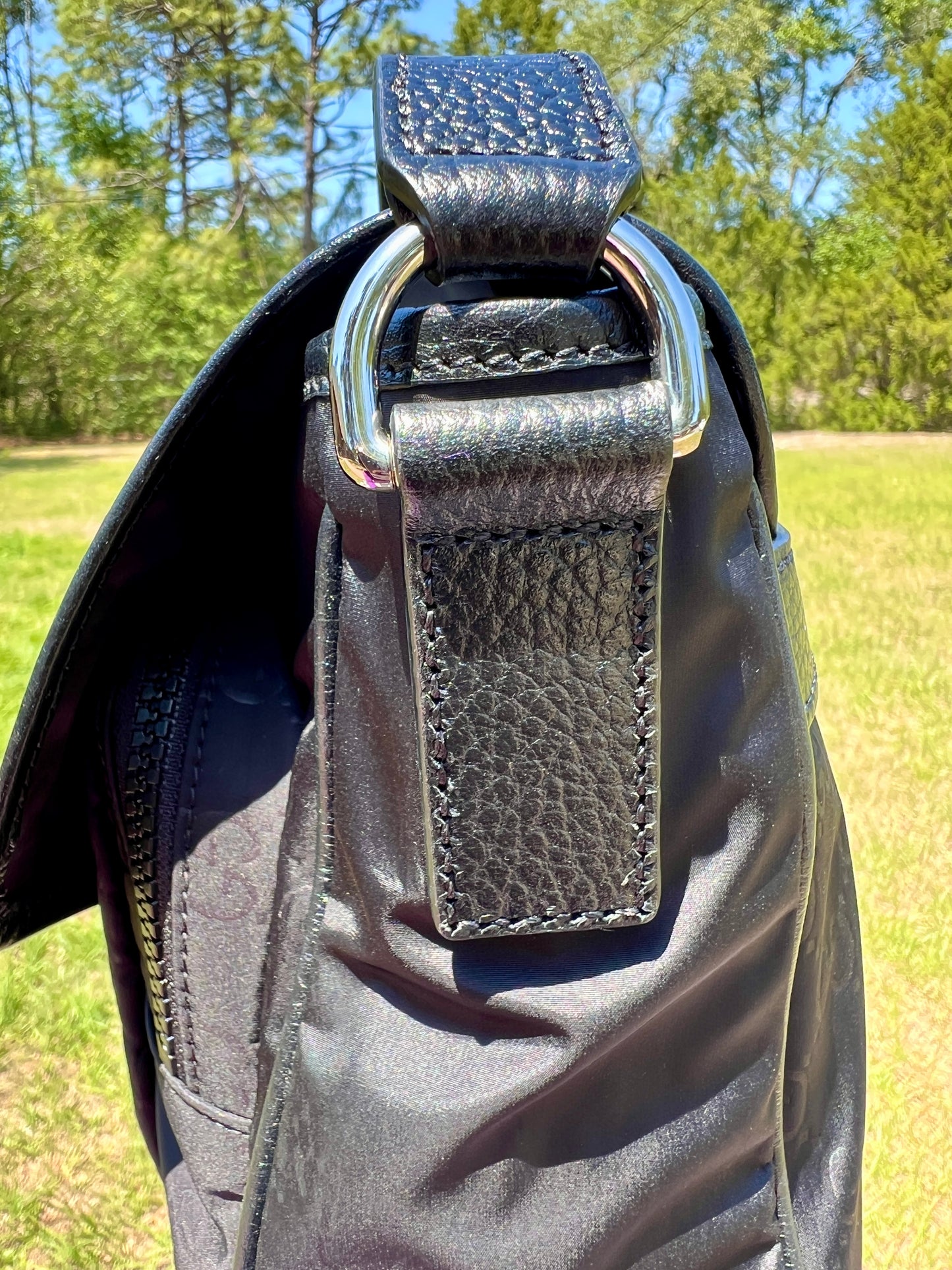 MESSENGER BAG BLACK