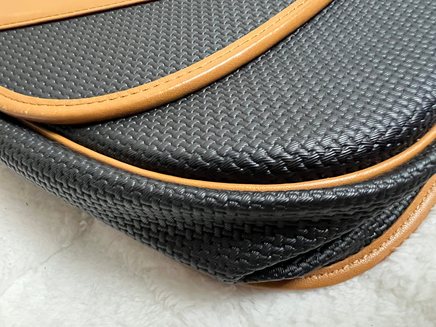 Y_S_L CROSSBODY