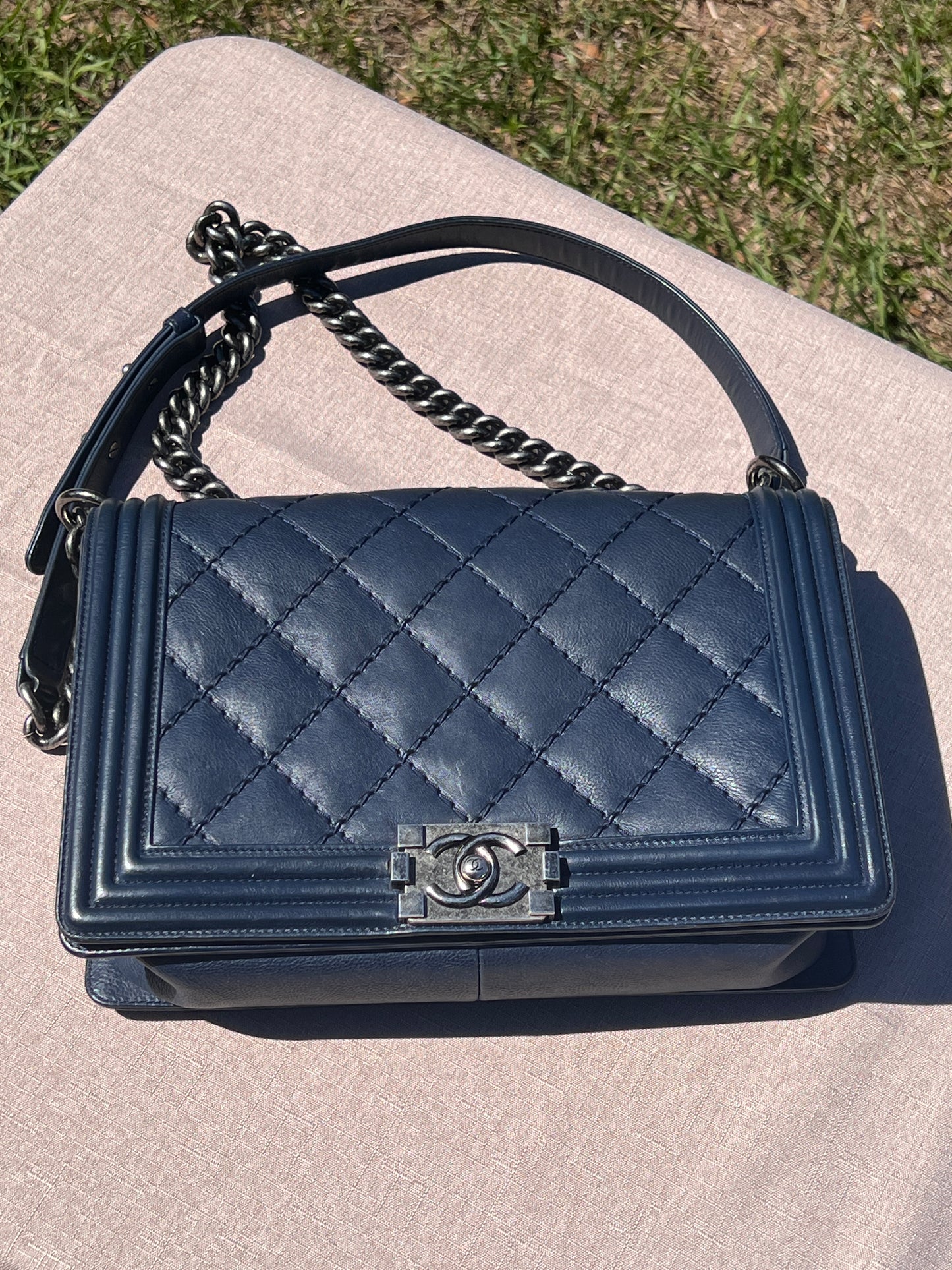 BOY FLAP CALFSKIN MEDIUM NM NAVY