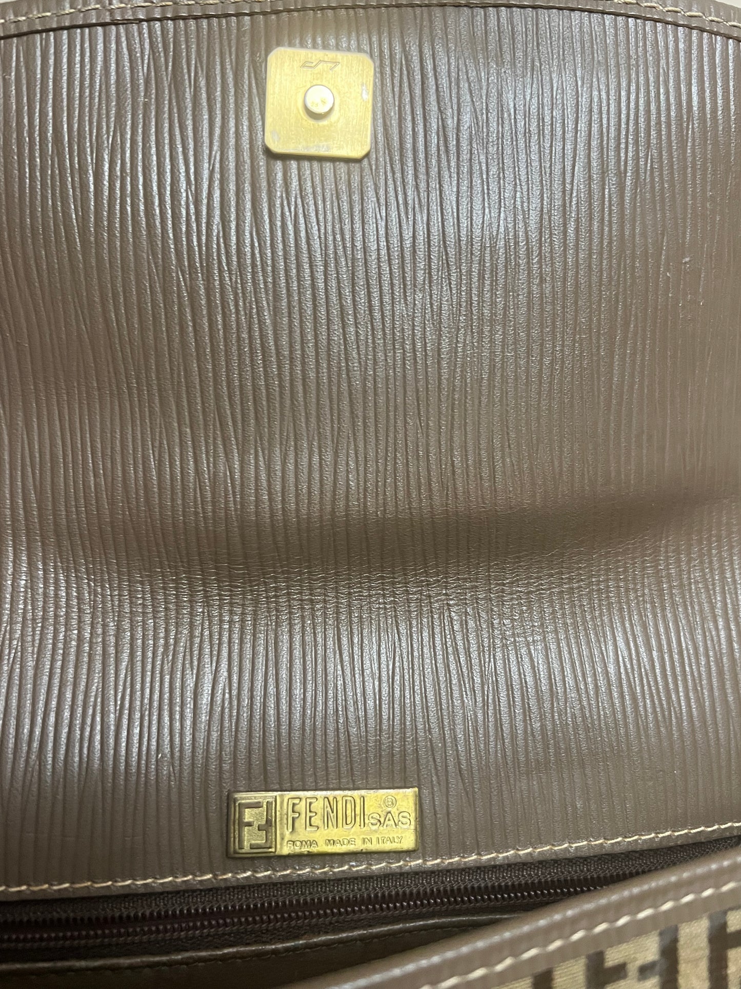 F E N D I CROSSBODY