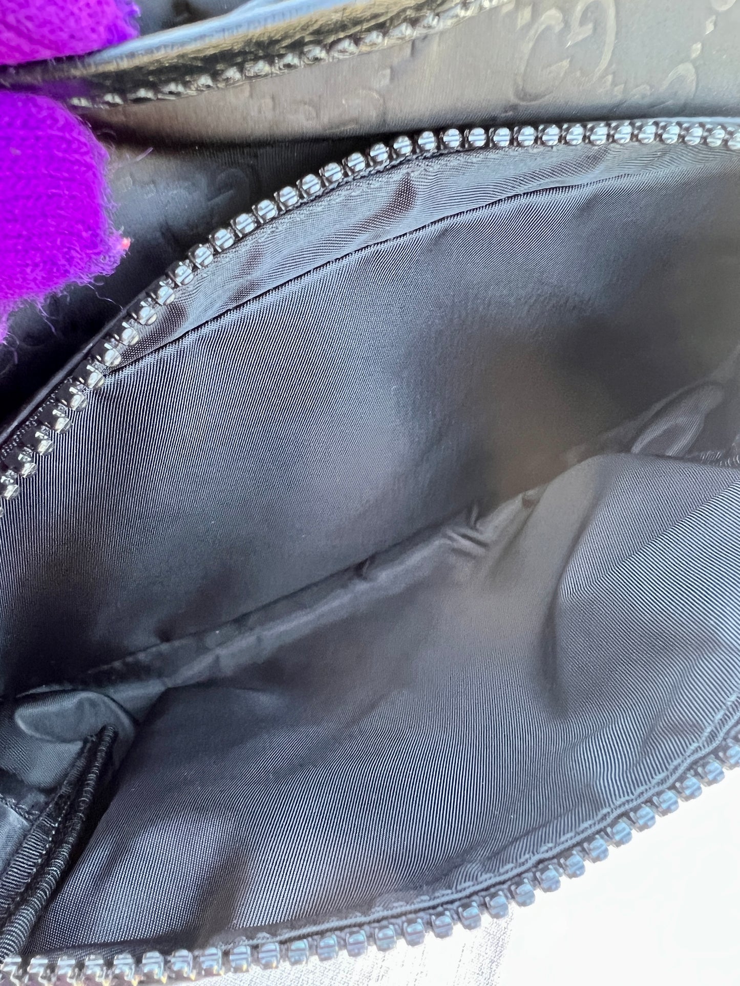 MESSENGER BAG BLACK