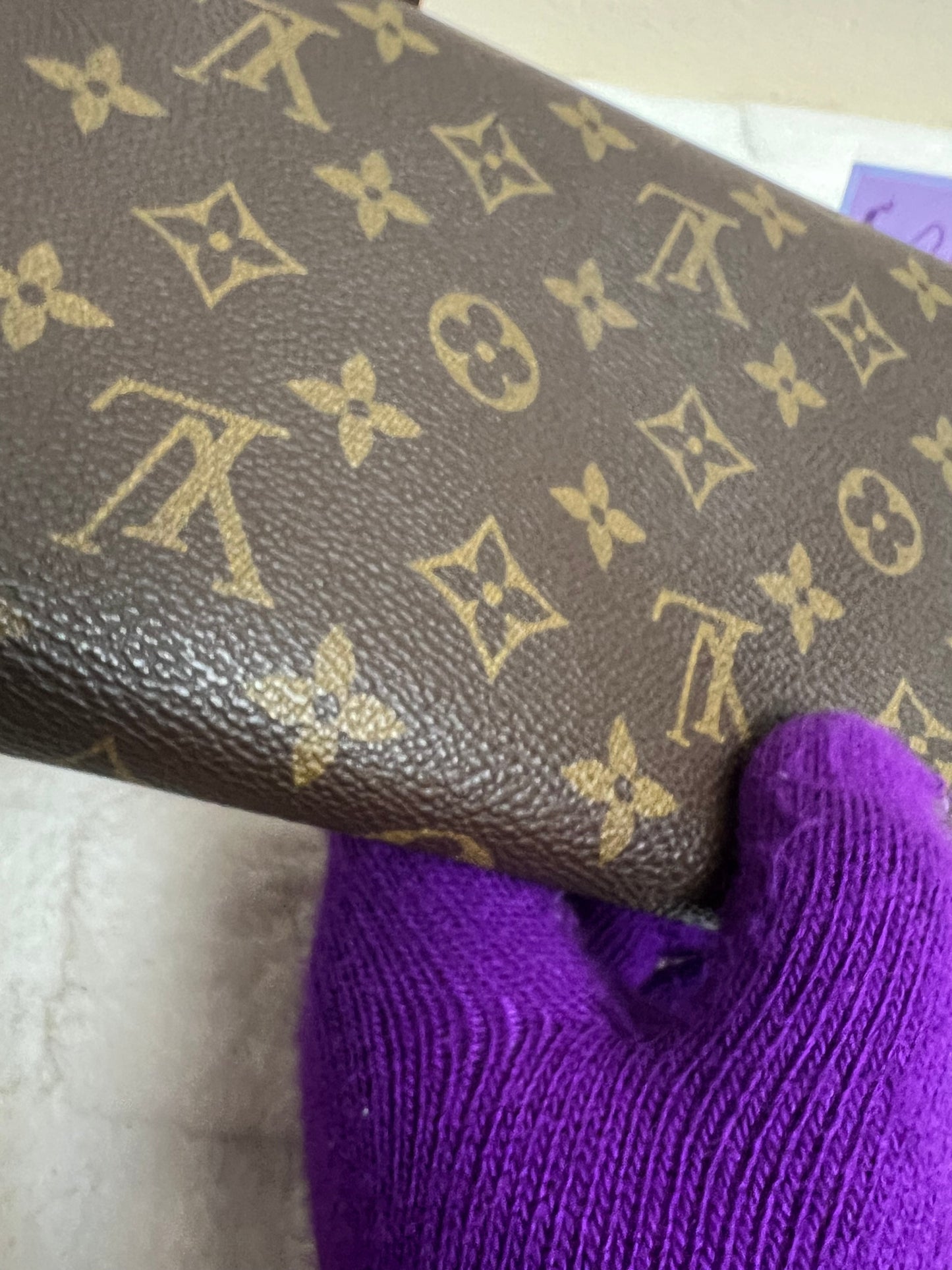 BORDEAUX 24 CROSSBODY