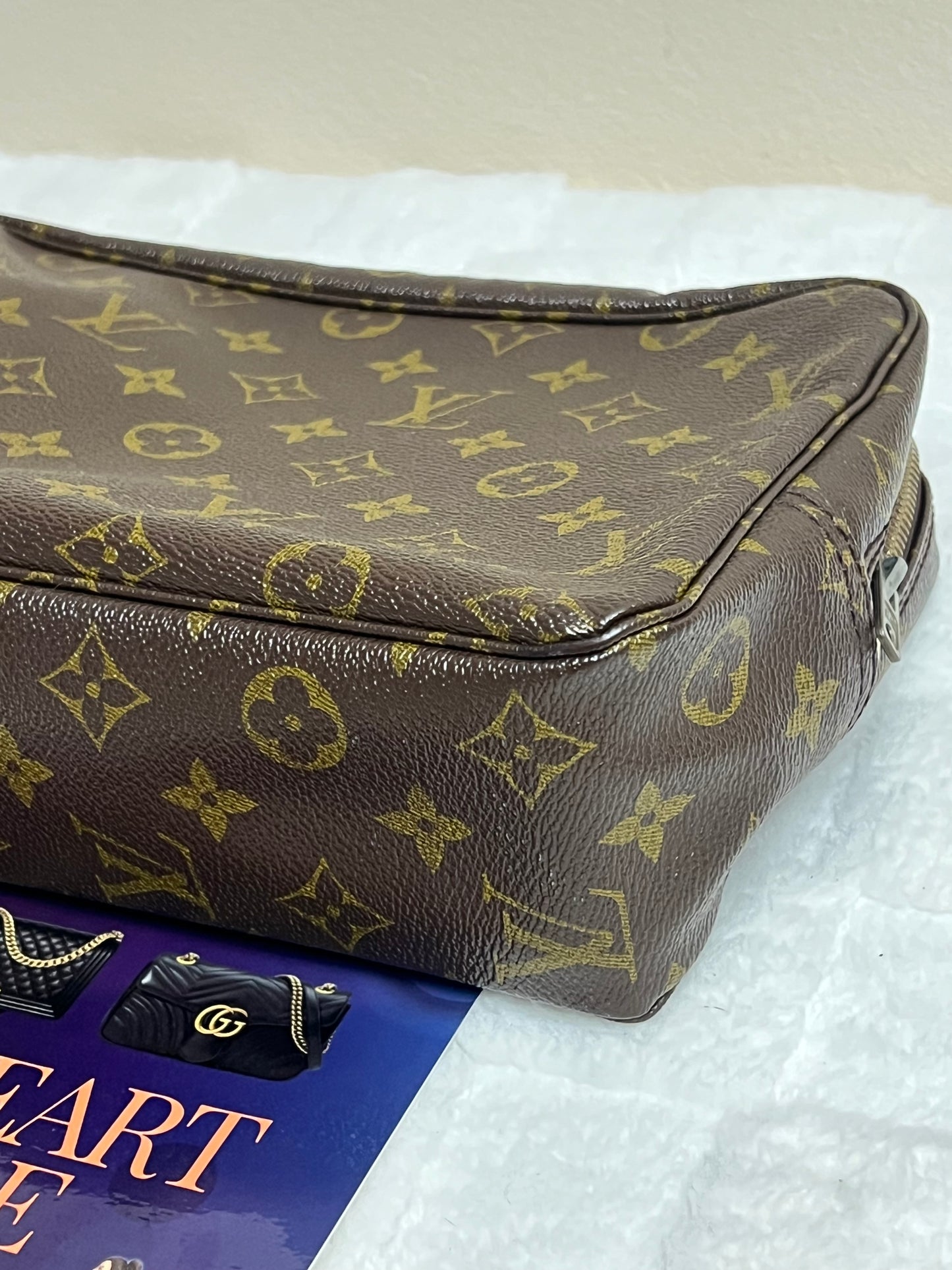 TROUSSE 28 MONOGRAM