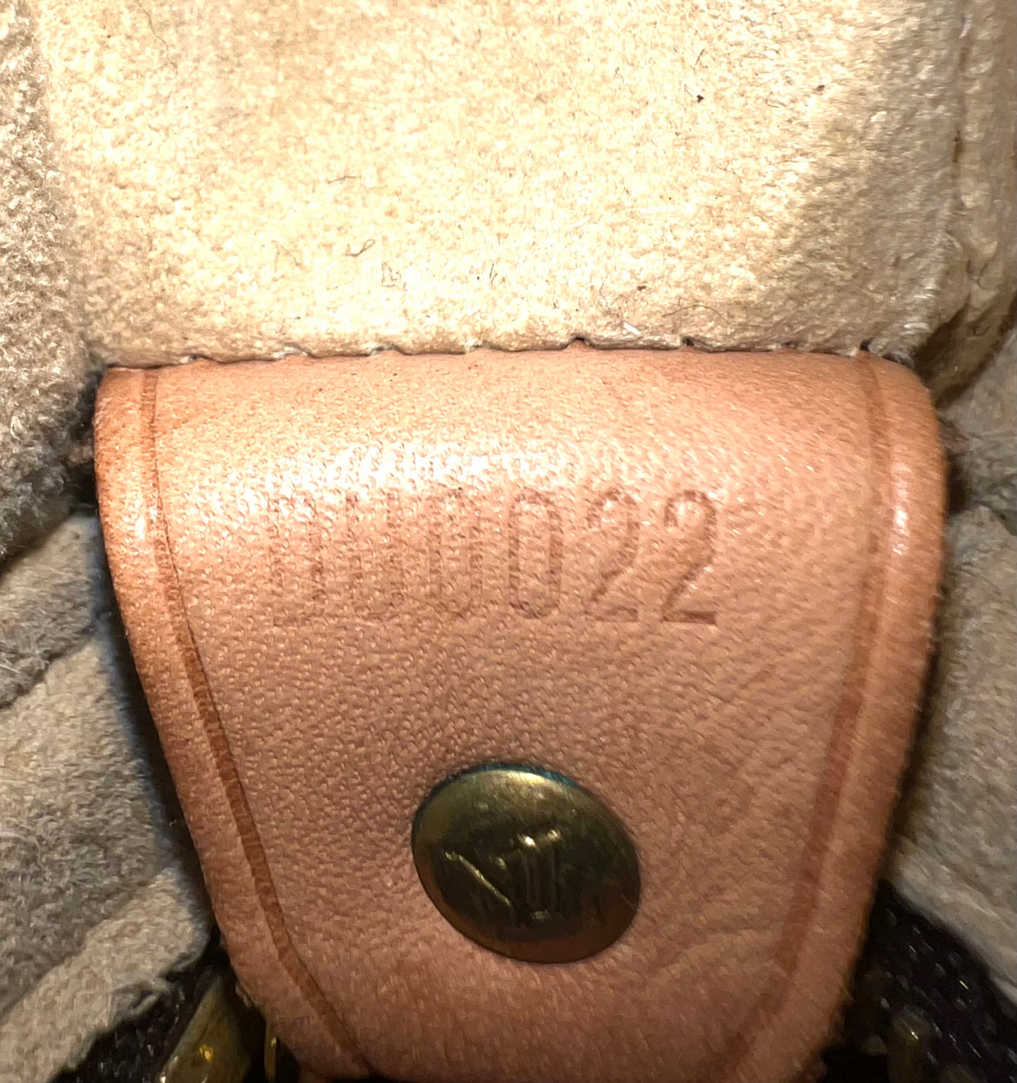 LOOPING GM MONOGRAM
