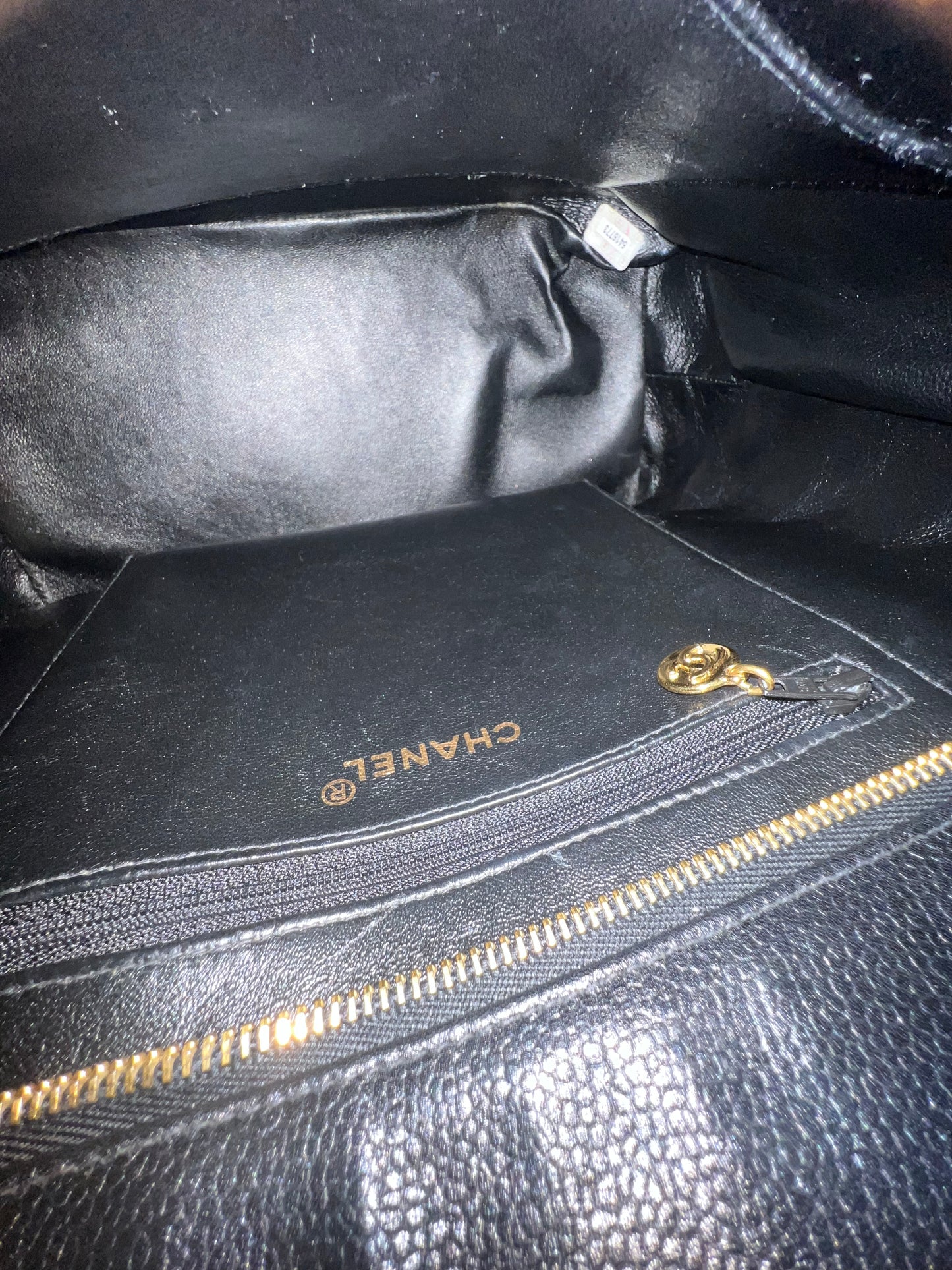 MEDALLION BLACK GHW