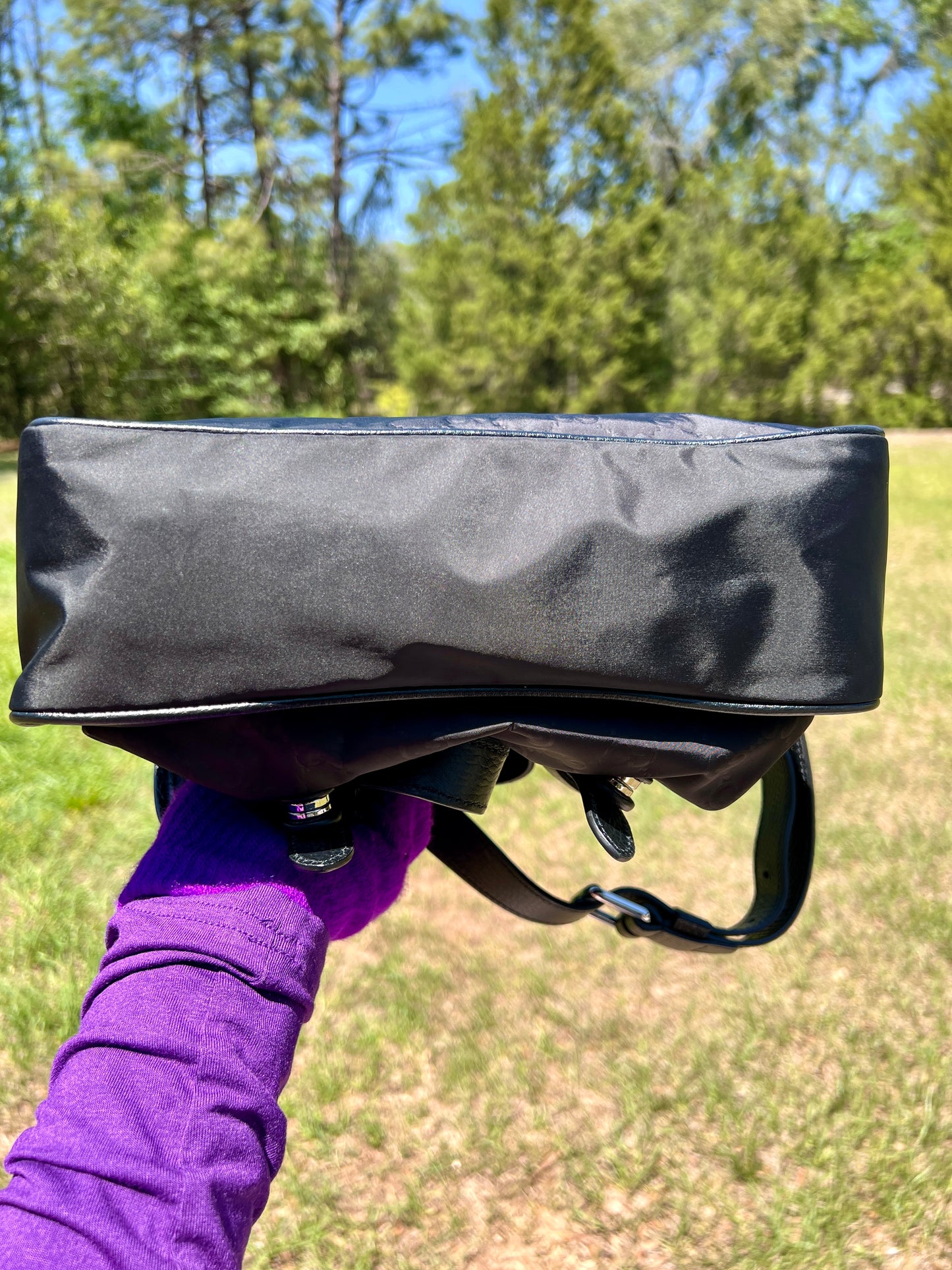MESSENGER BAG BLACK