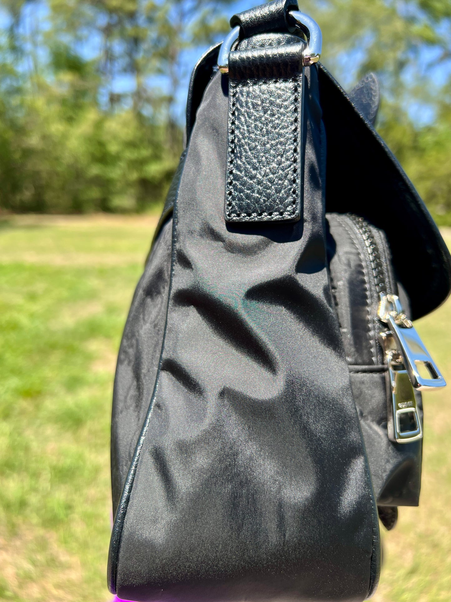 MESSENGER BAG BLACK