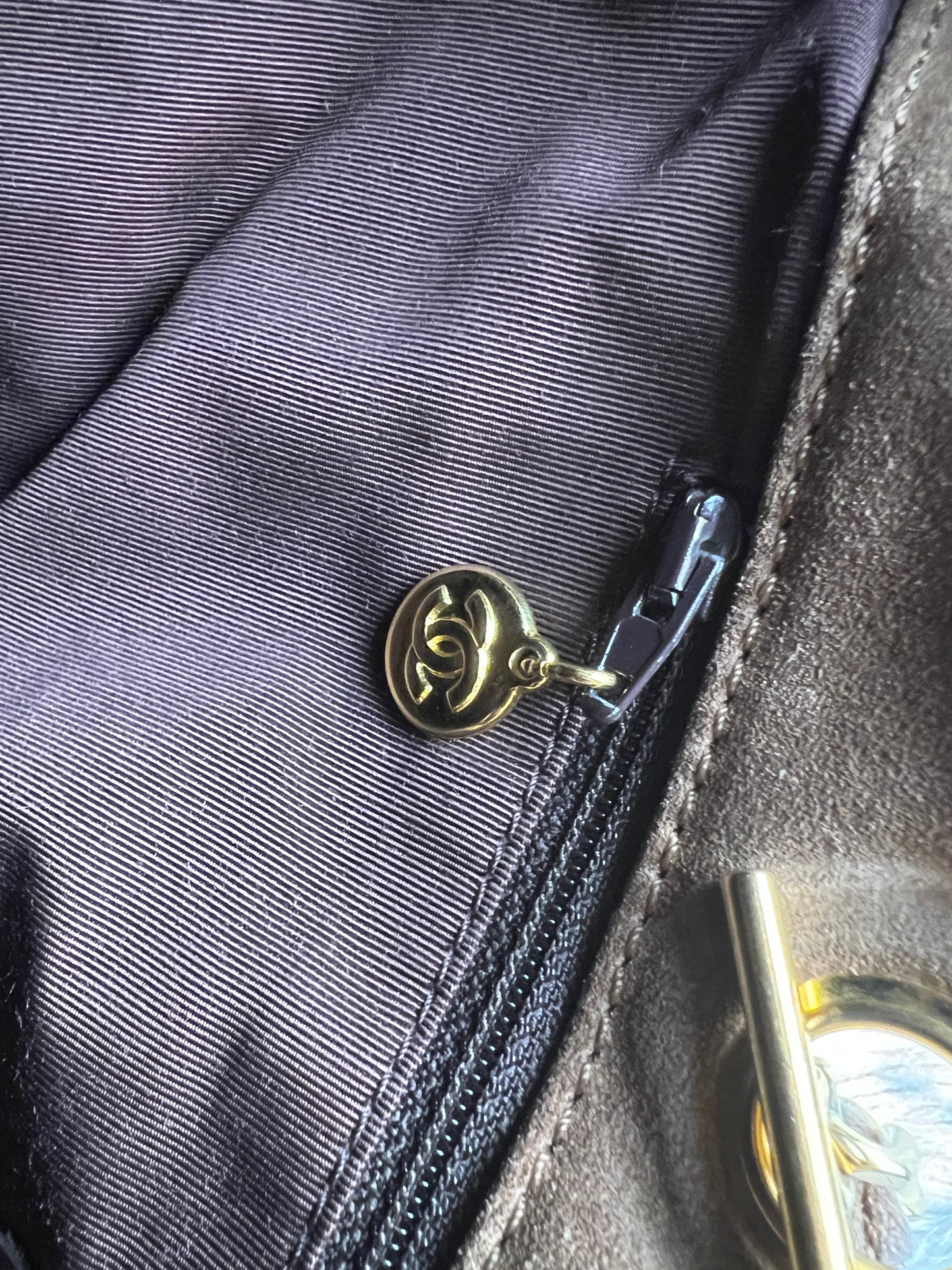 COCO MARK SUEDE TOTE BAG