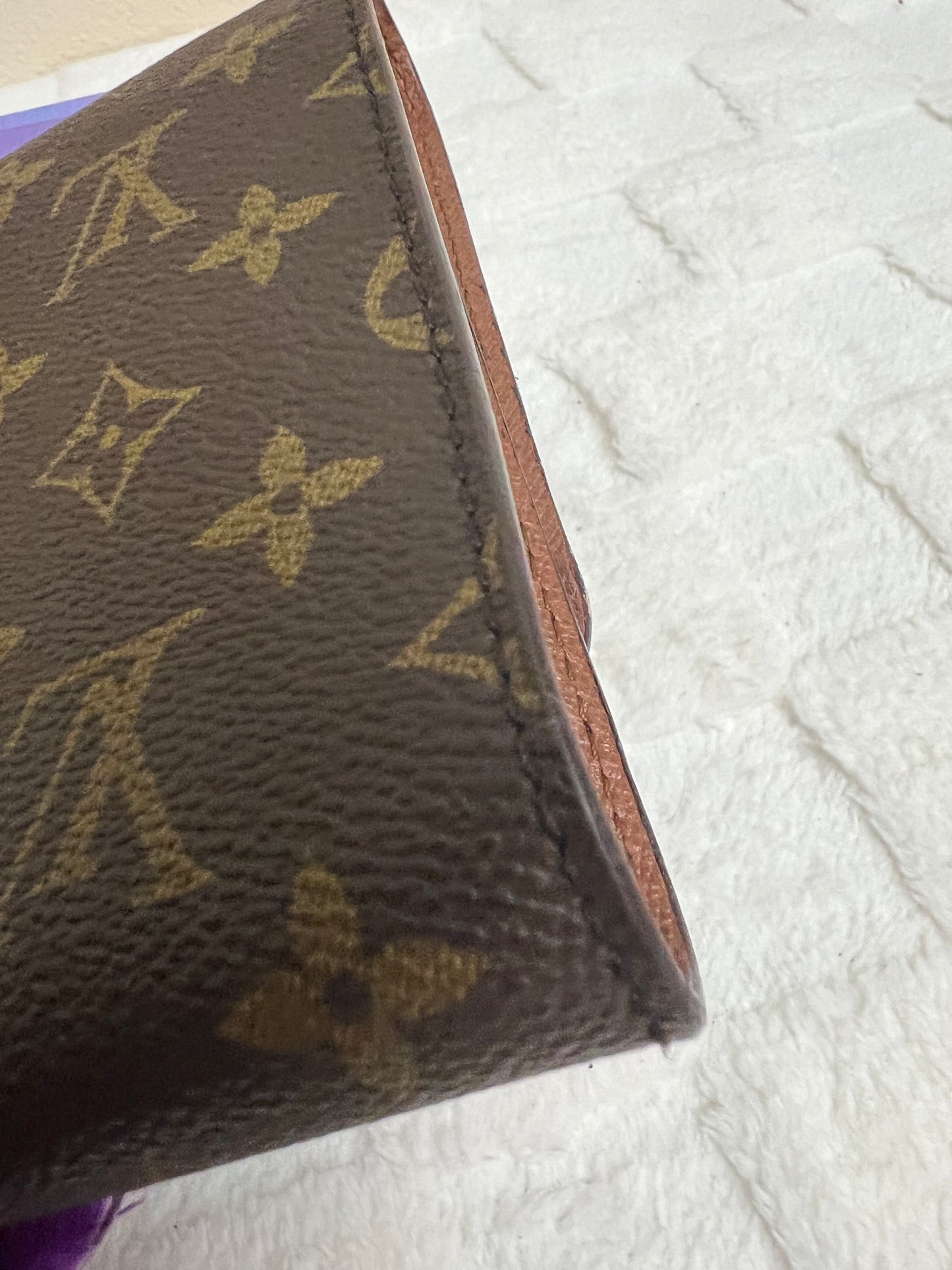 BORDEAUX 24 CROSSBODY