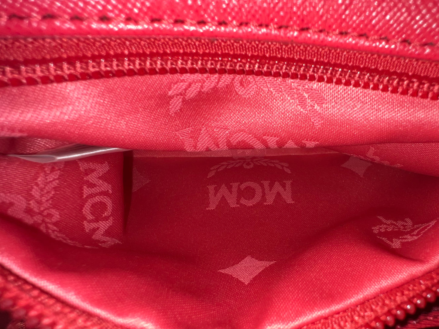 MCM SAFFIANO RED