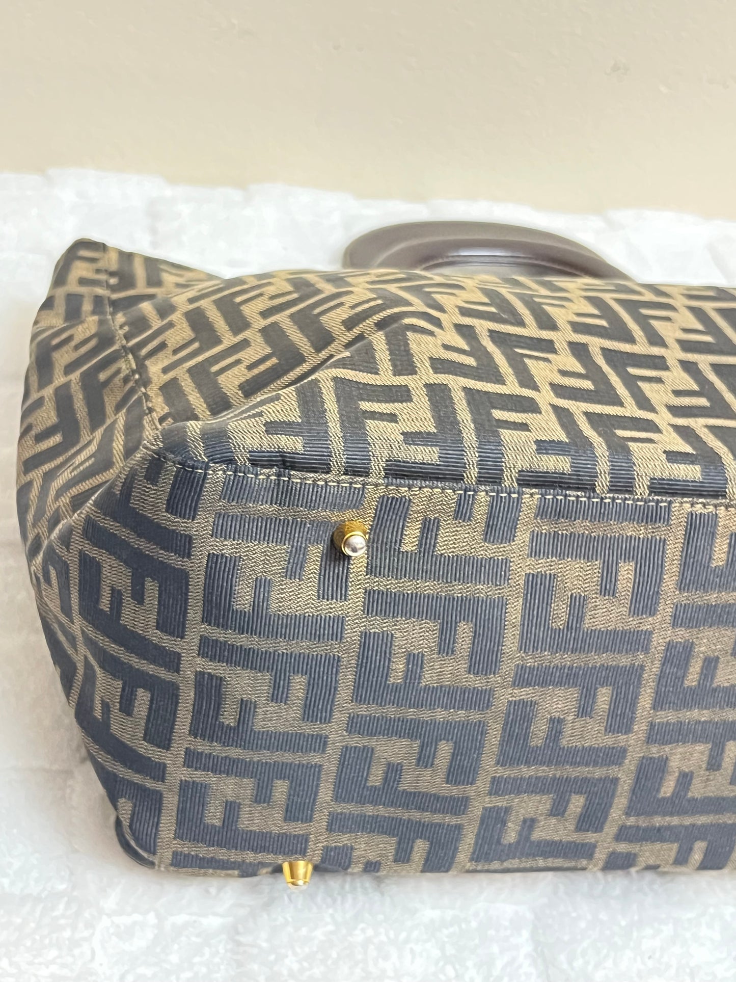 F_E_N_D_I TOTE
