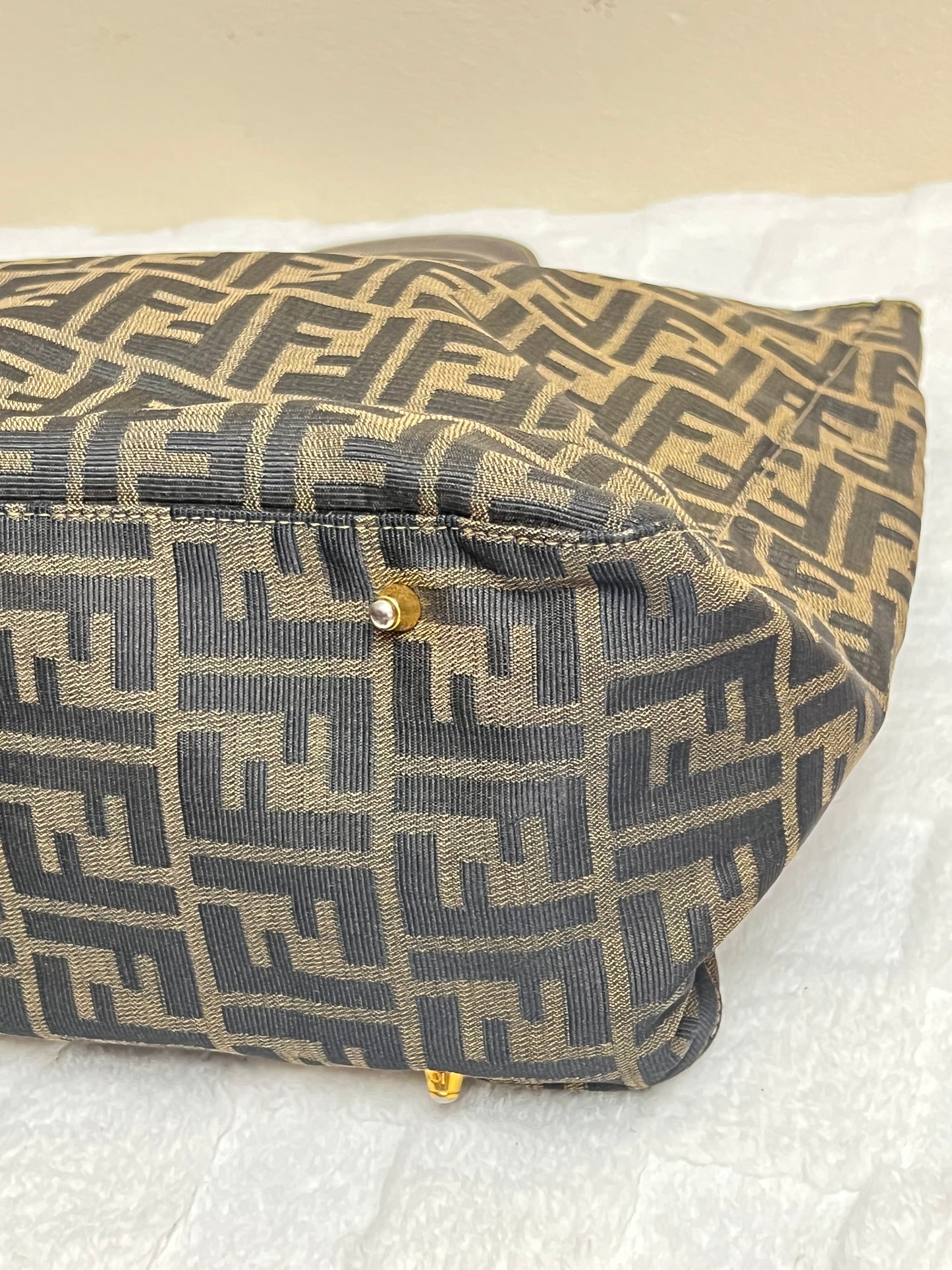 F_E_N_D_I TOTE