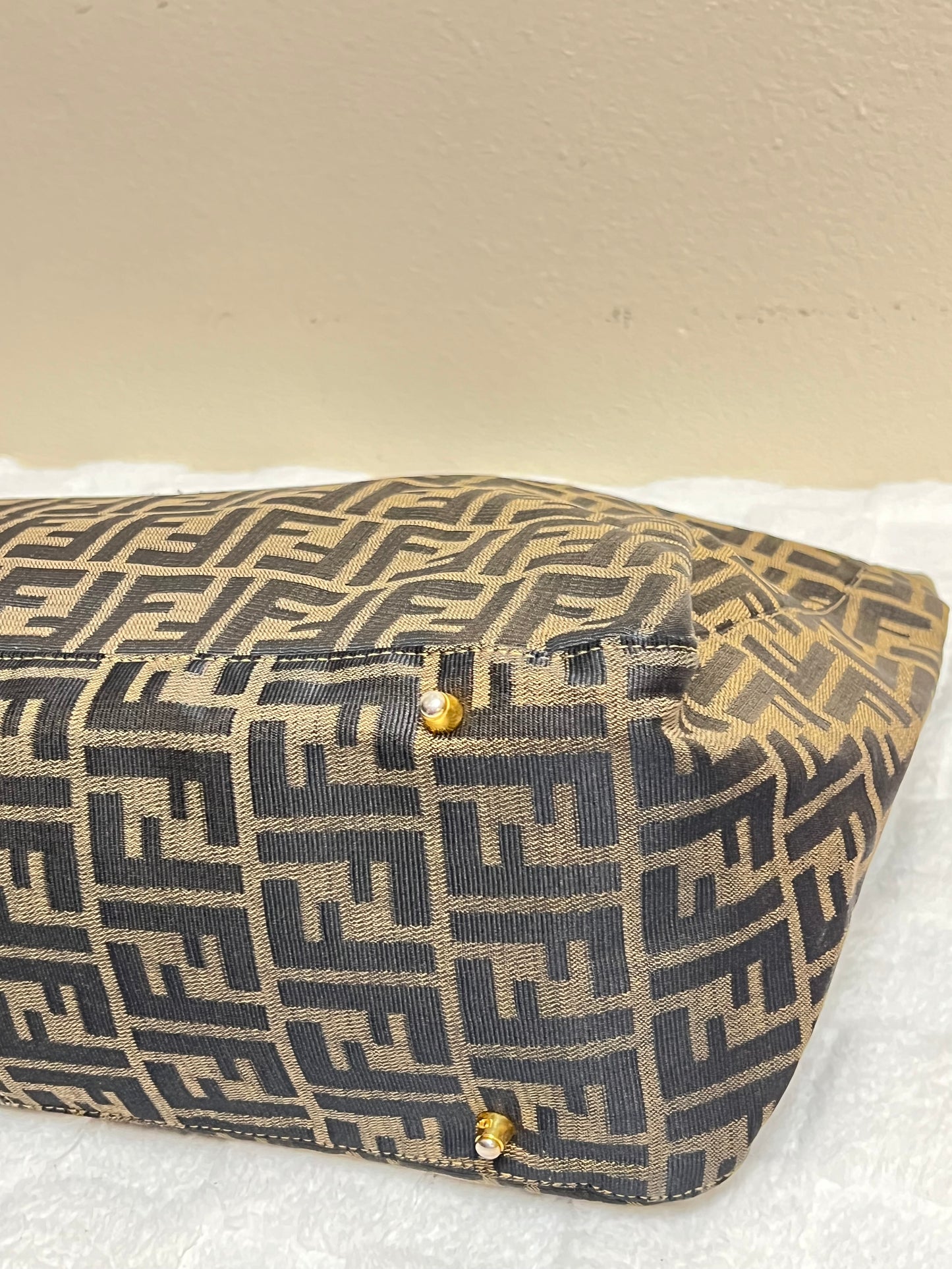 F_E_N_D_I TOTE