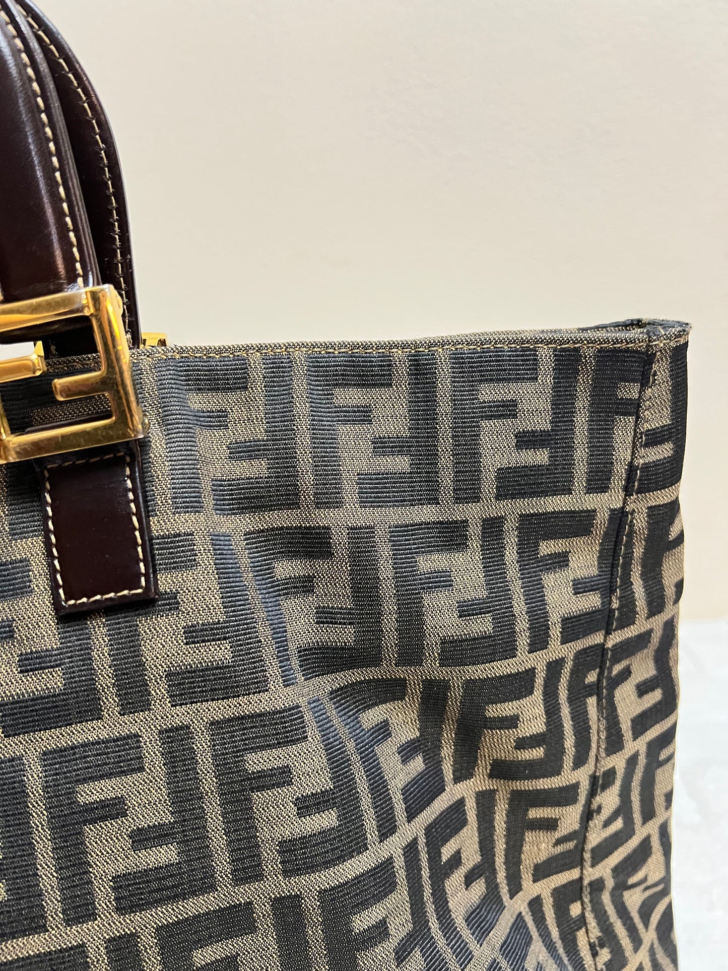 F_E_N_D_I TOTE