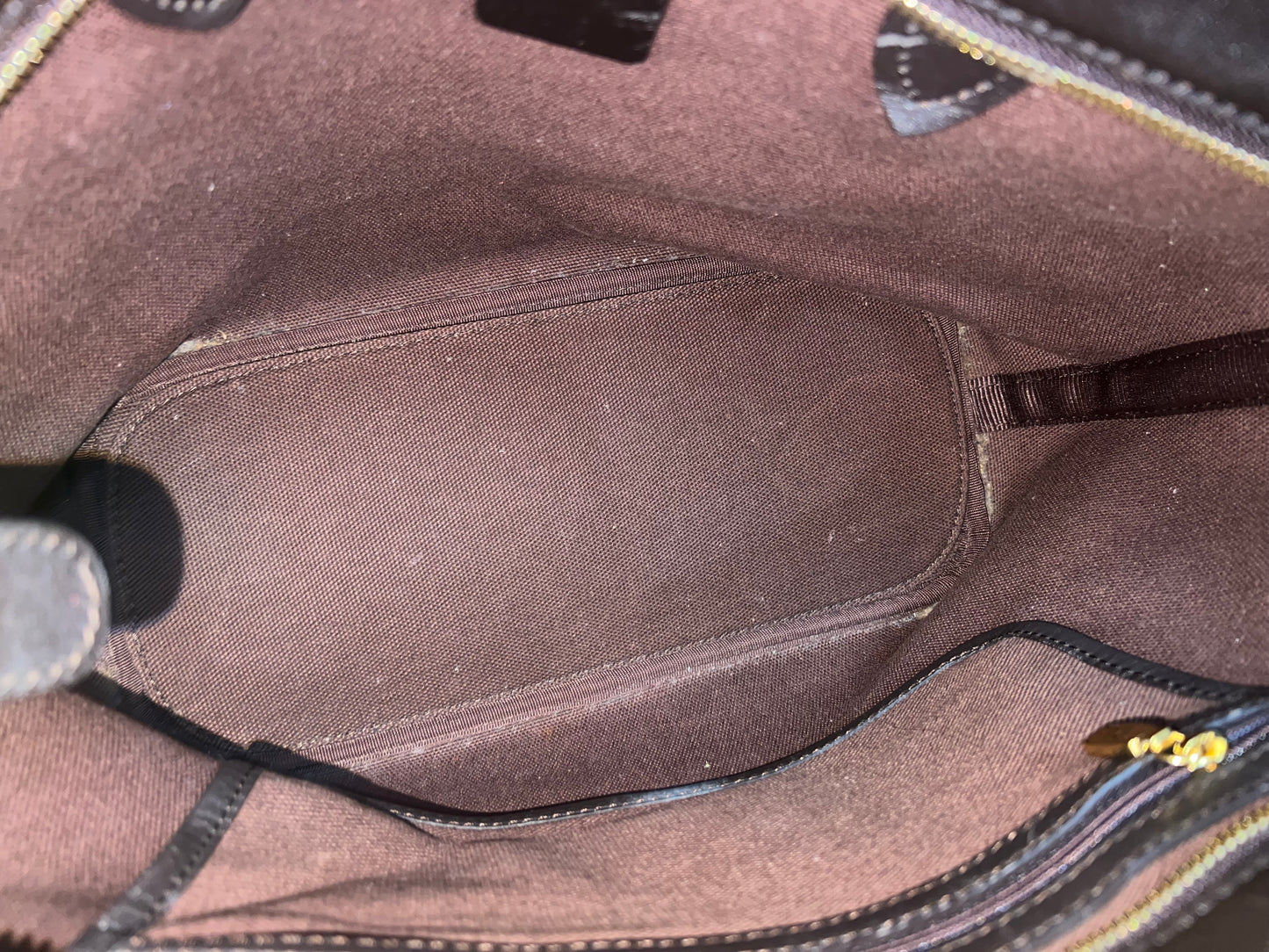 MCM CHOCO TOTE W/ BONE MM