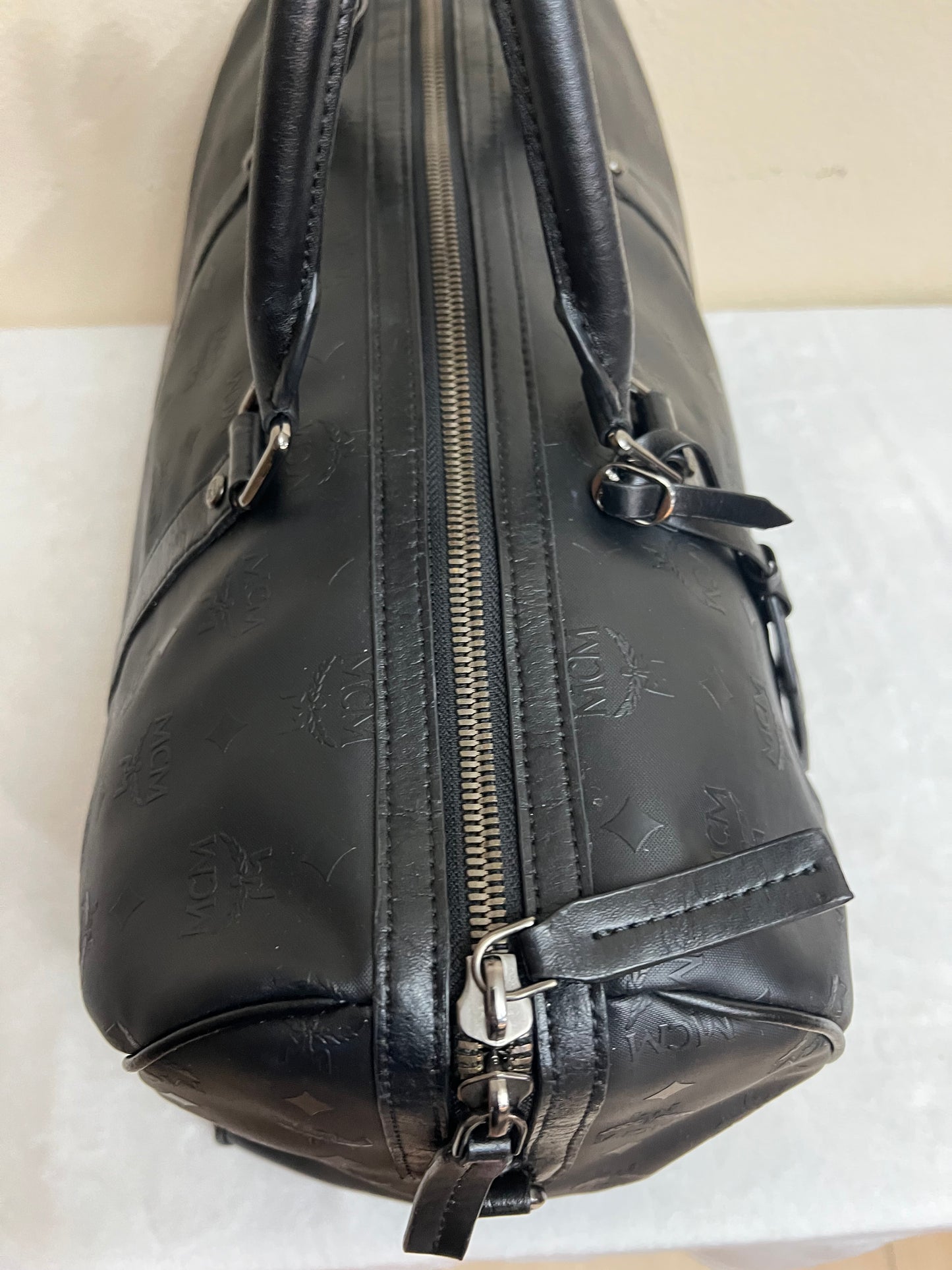 DUFFLE 45 BLACK ON BLACK