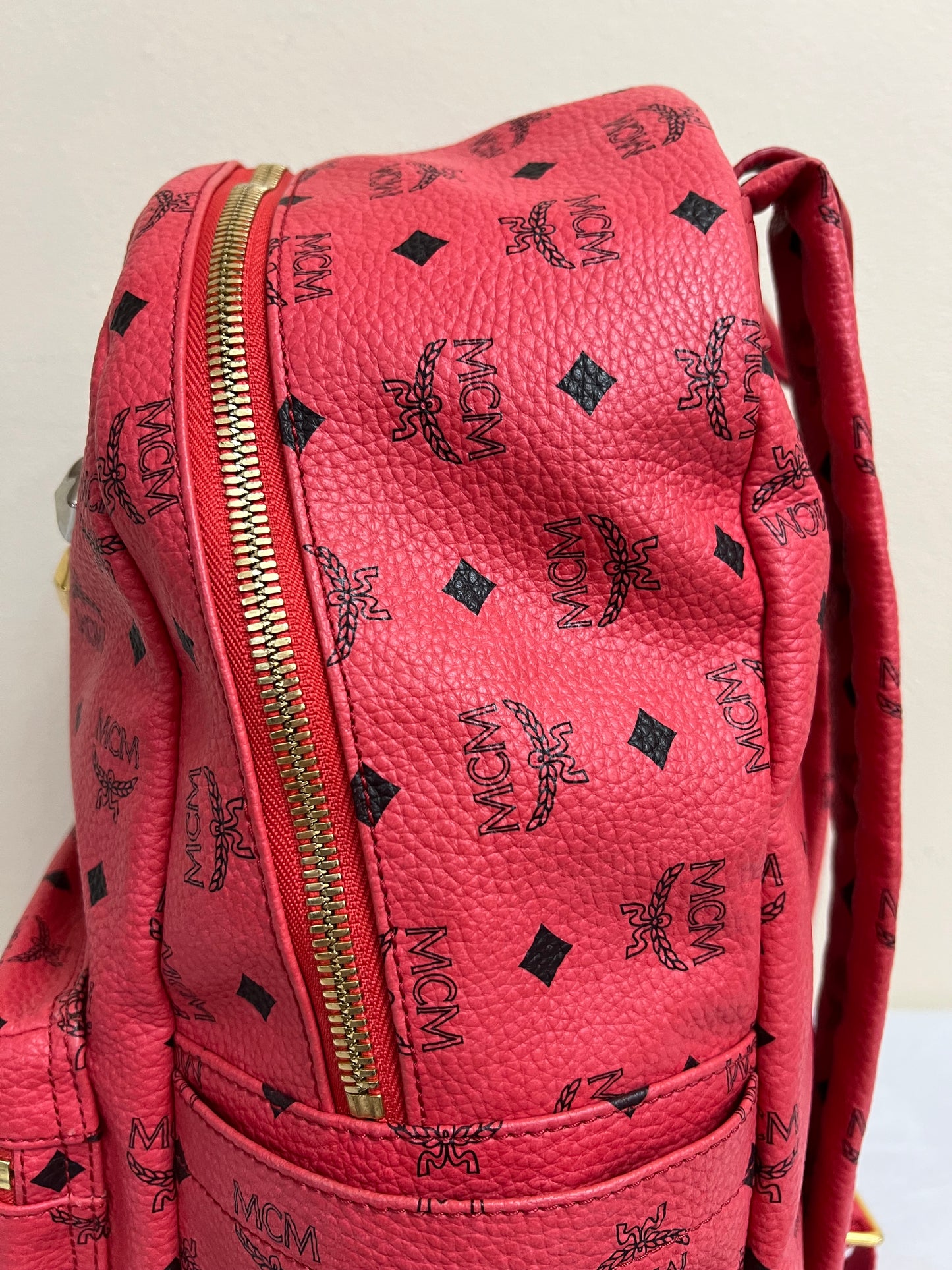 MCM RED BAGPACK LTD