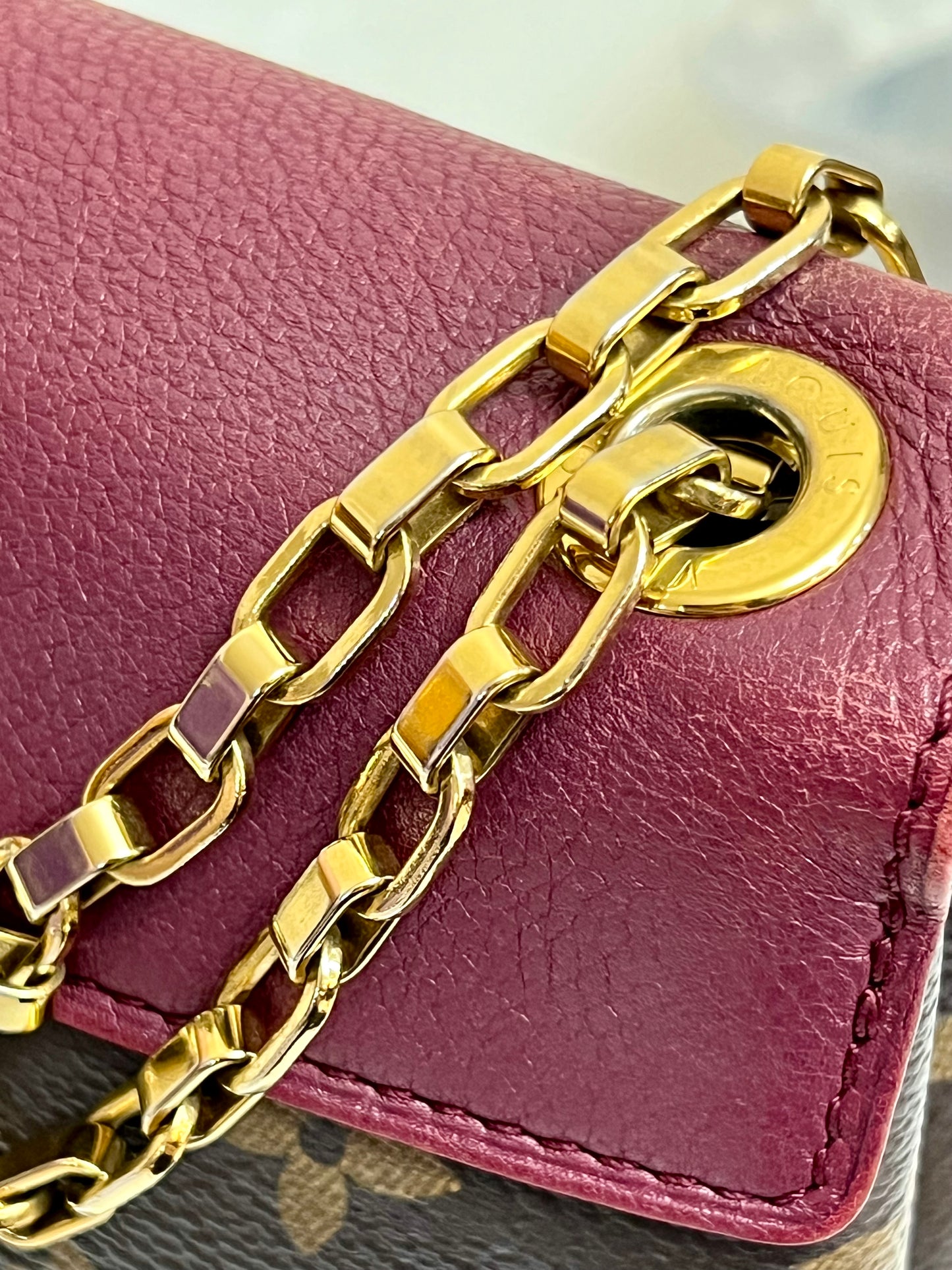 PALLAS CHAIN