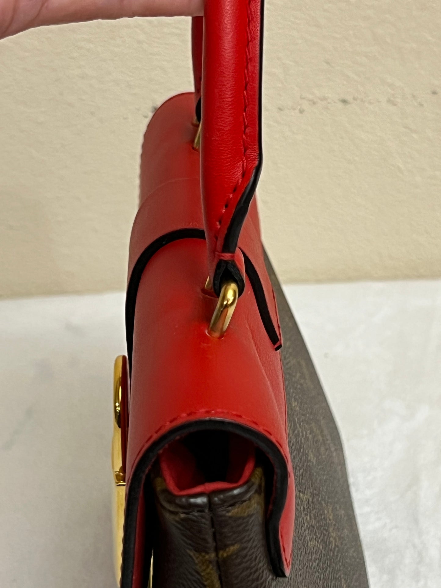 LOCKY BB RED