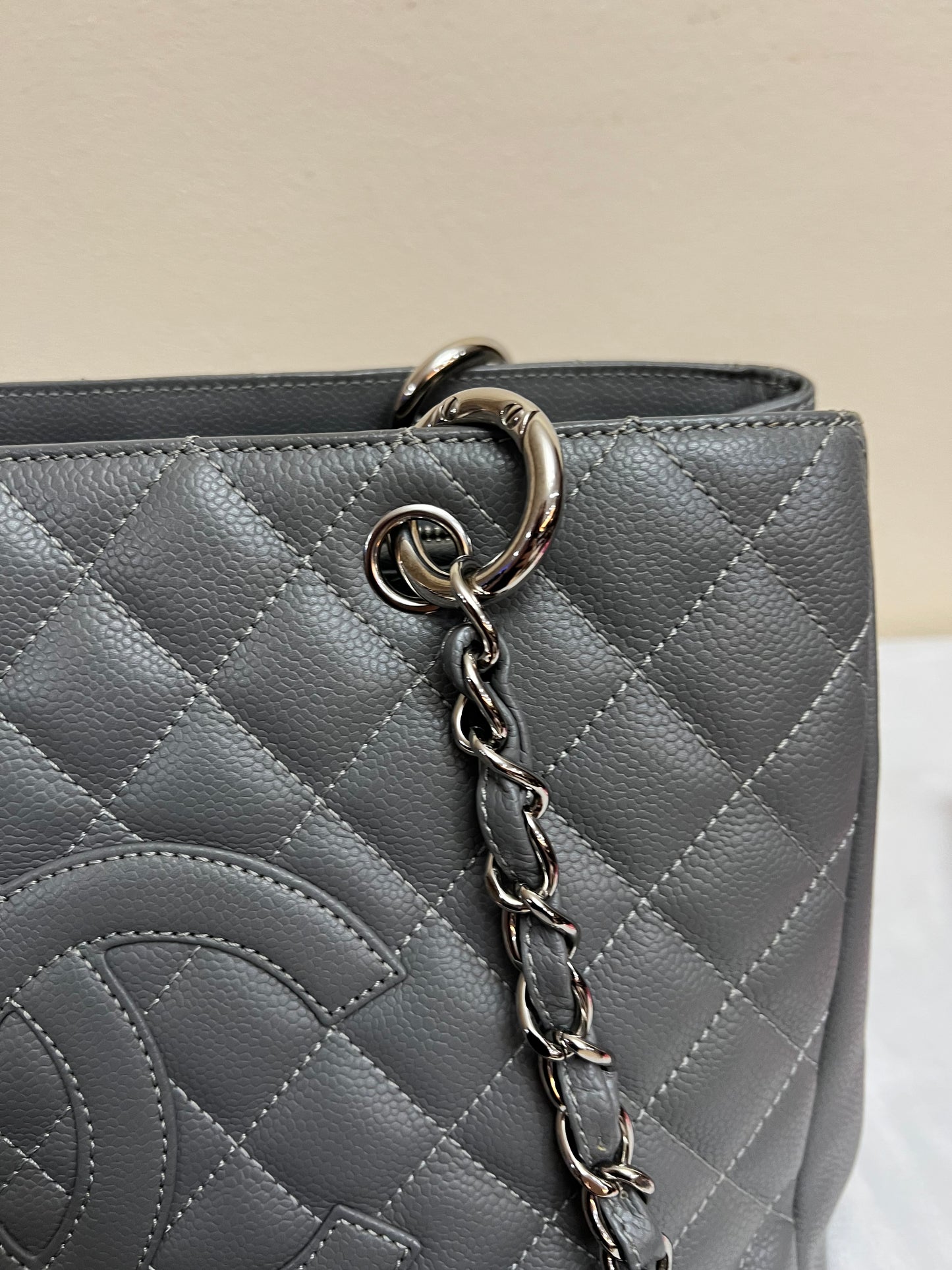GST GRAY CAVIAR SHW
