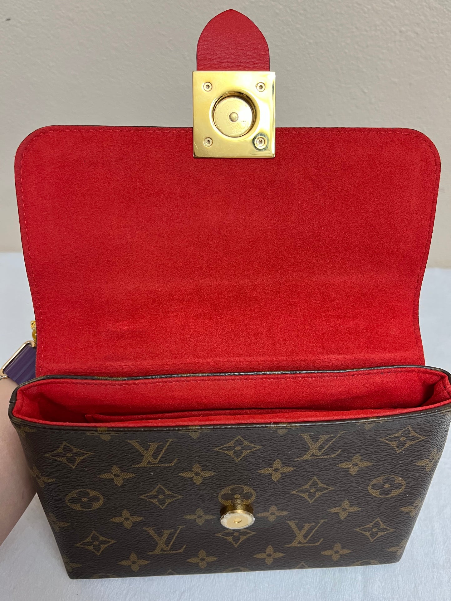 LOCKY BB RED