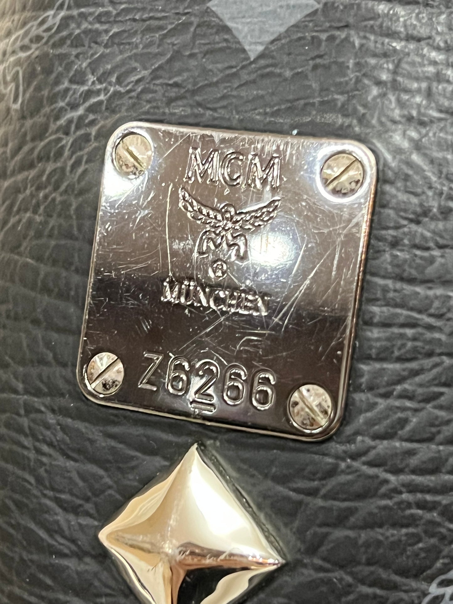 MCM BAGPACK BLACK LTD
