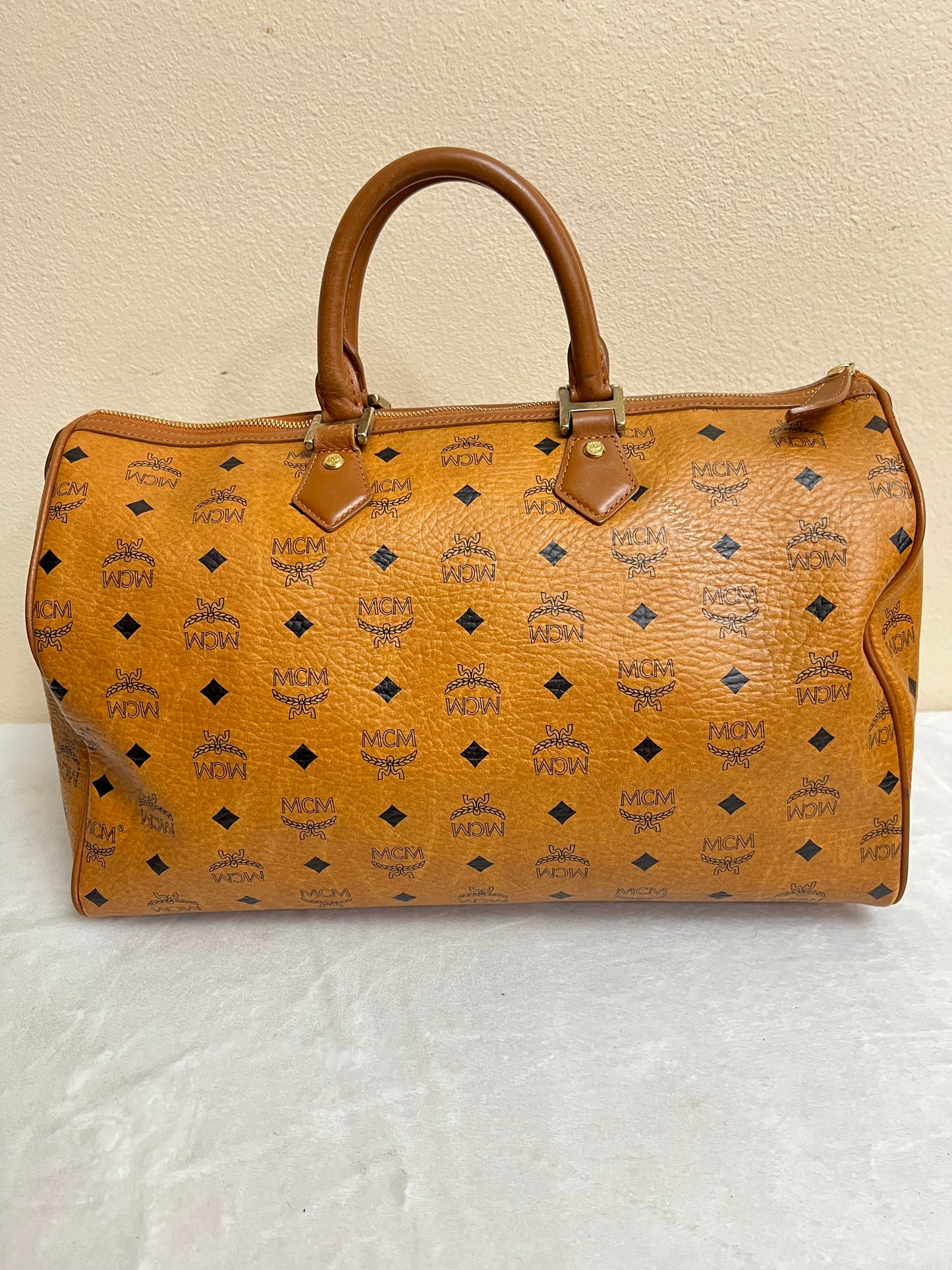 MCM DUFFLE 40 COGNAC