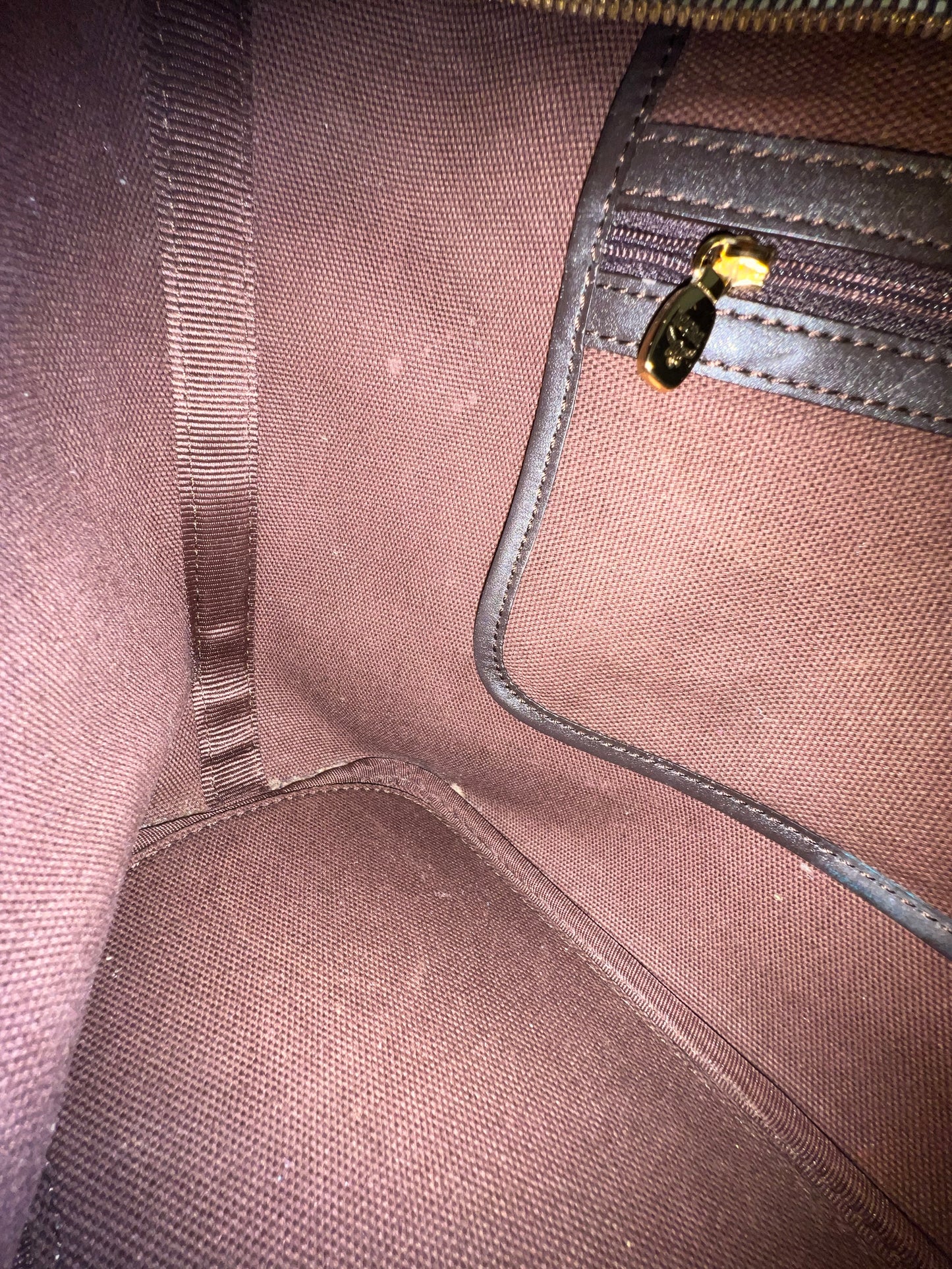 MCM CHOCO TOTE W/ BONE MM