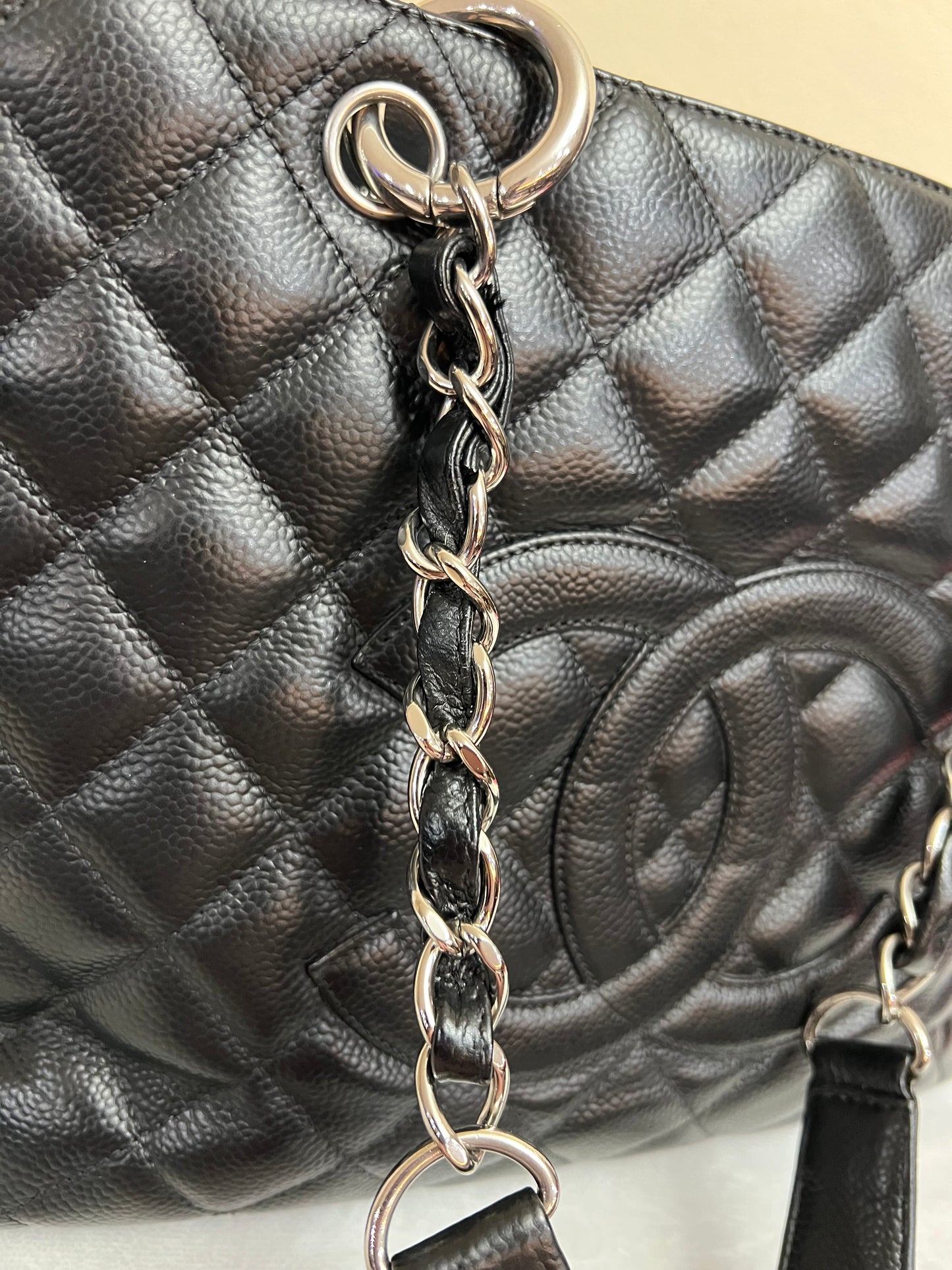 GST CAVIAR BLACK SHW