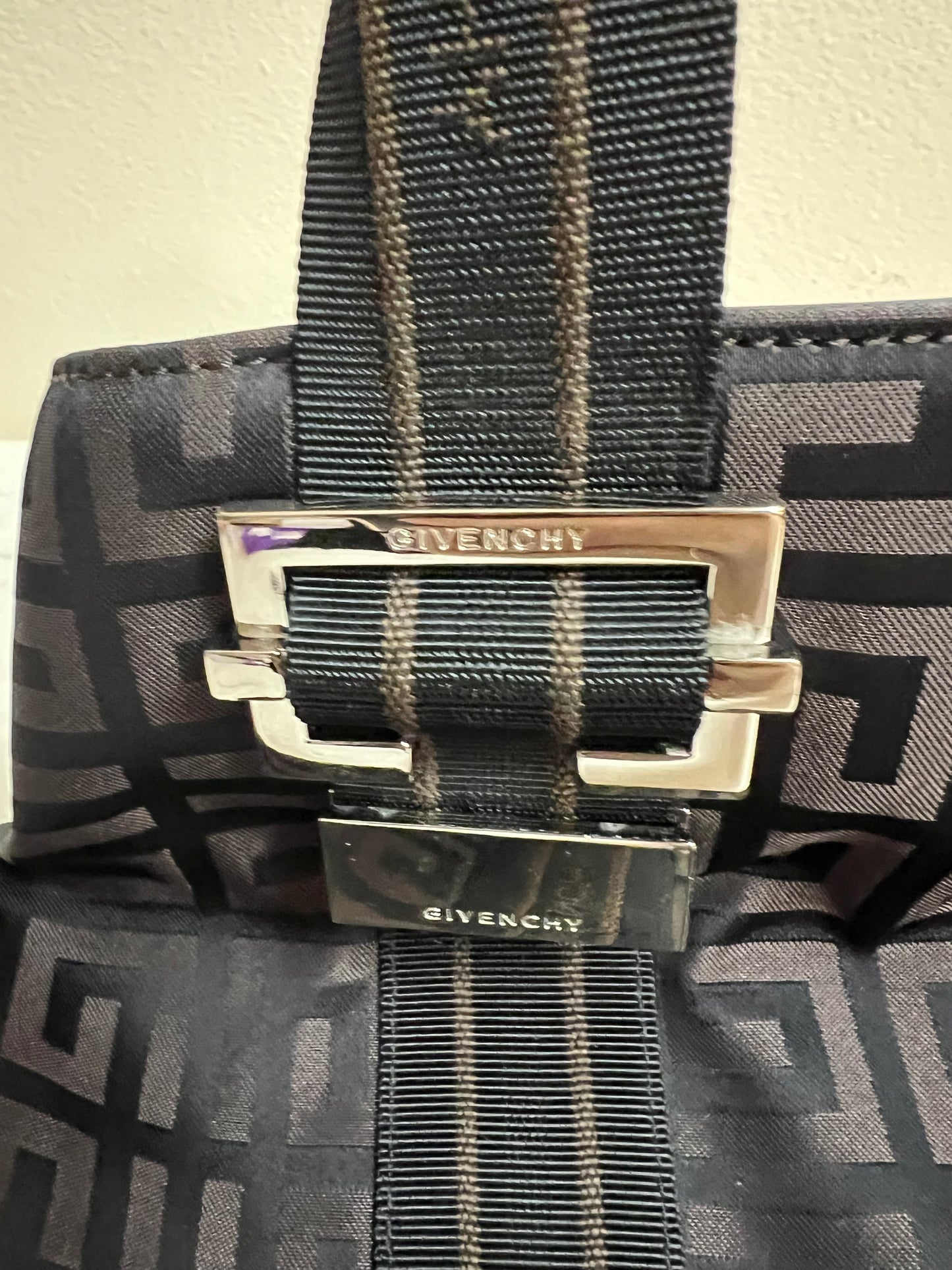 G_I_V_E_N_C_H_Y TOTE
